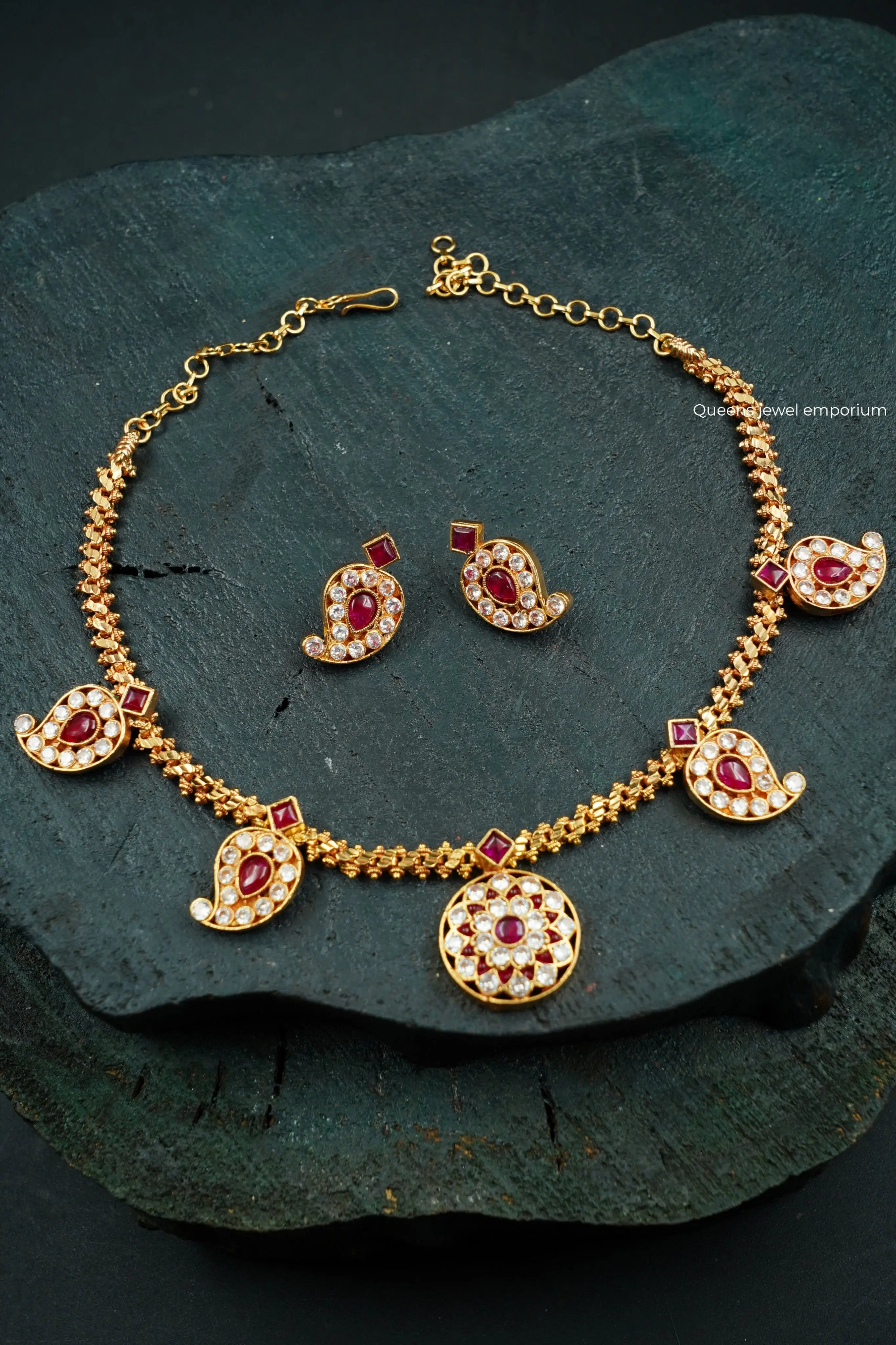 HAMSA PRIYA - MANGO NECKLACE WITH STUDS - Queens Jewel Emporium