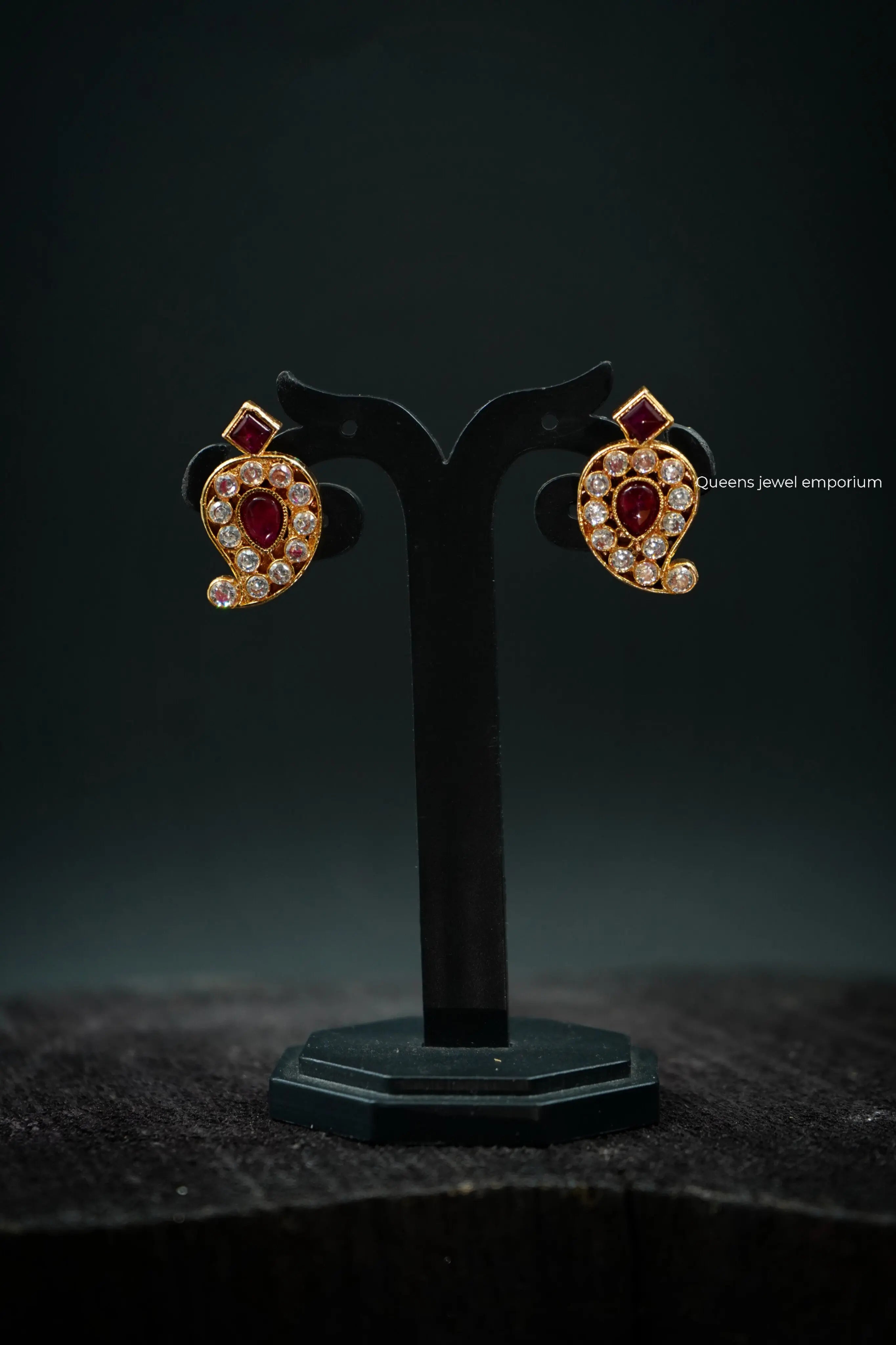 HAMSA PRIYA - MANGO NECKLACE WITH STUDS - Queens Jewel Emporium