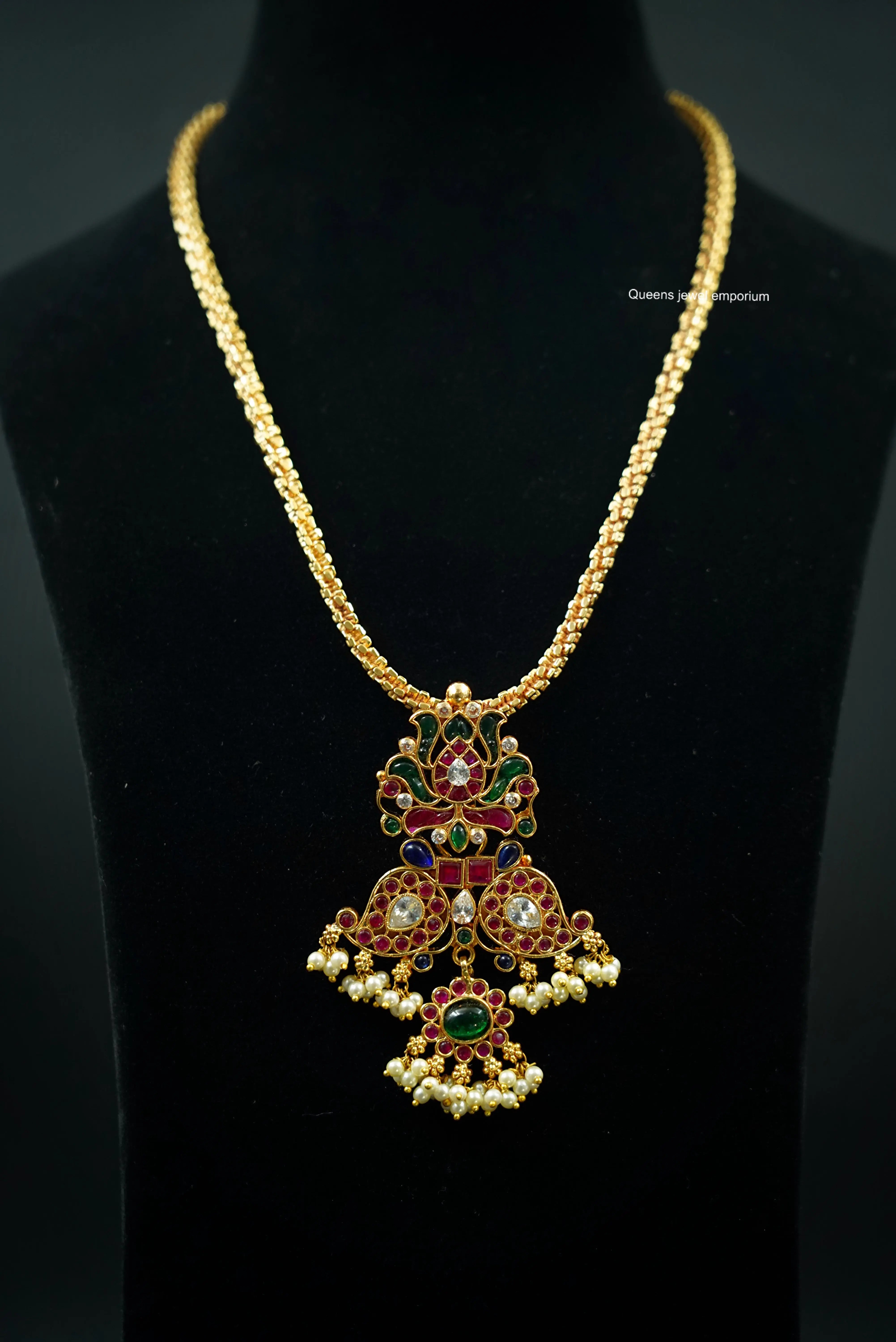 Hansika Pendant Queens_collections_add