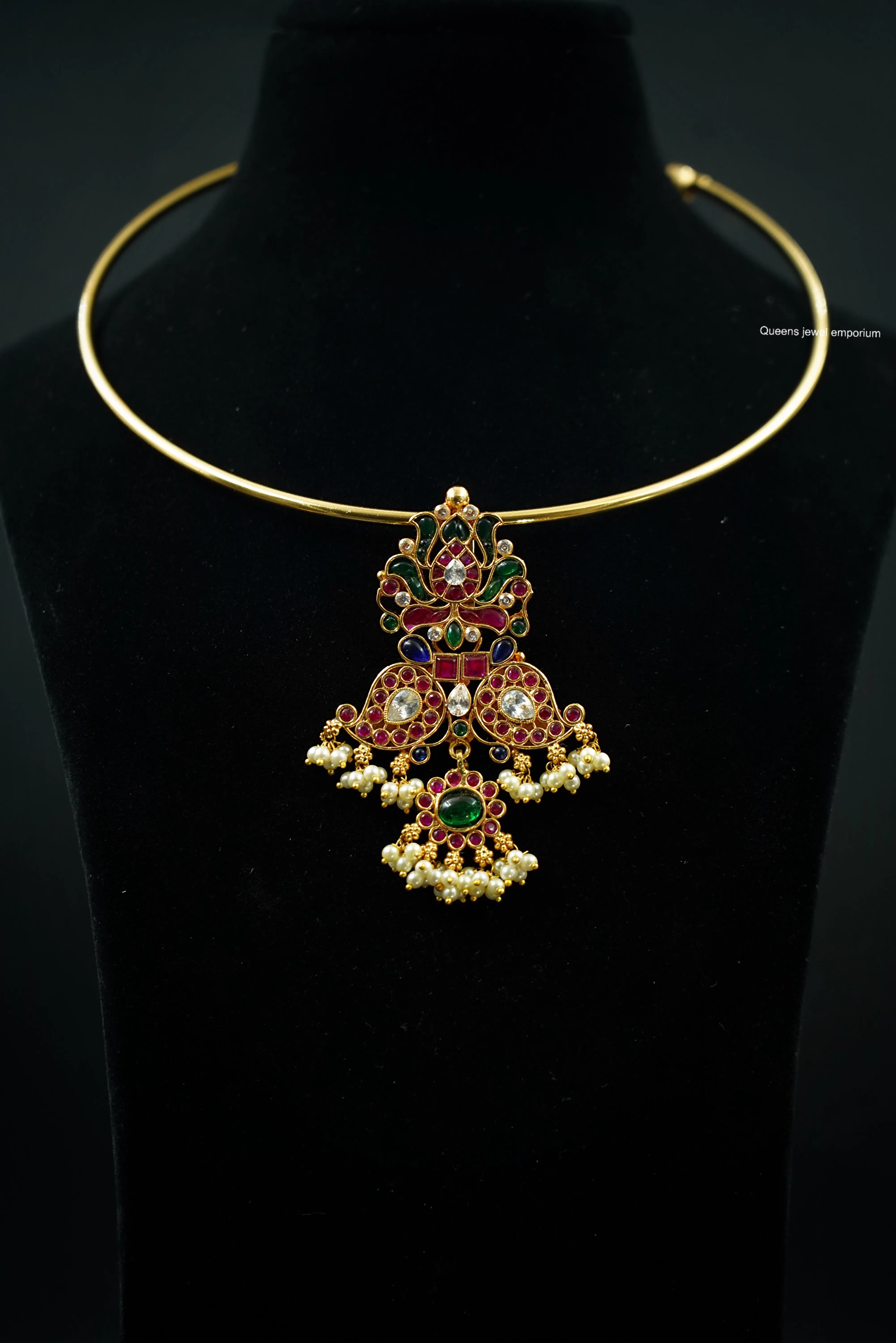 Hansika Pendant Queens_collections_add