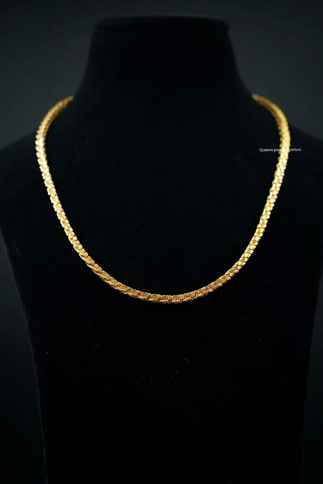 Hansika Pendant Queens_collections_add