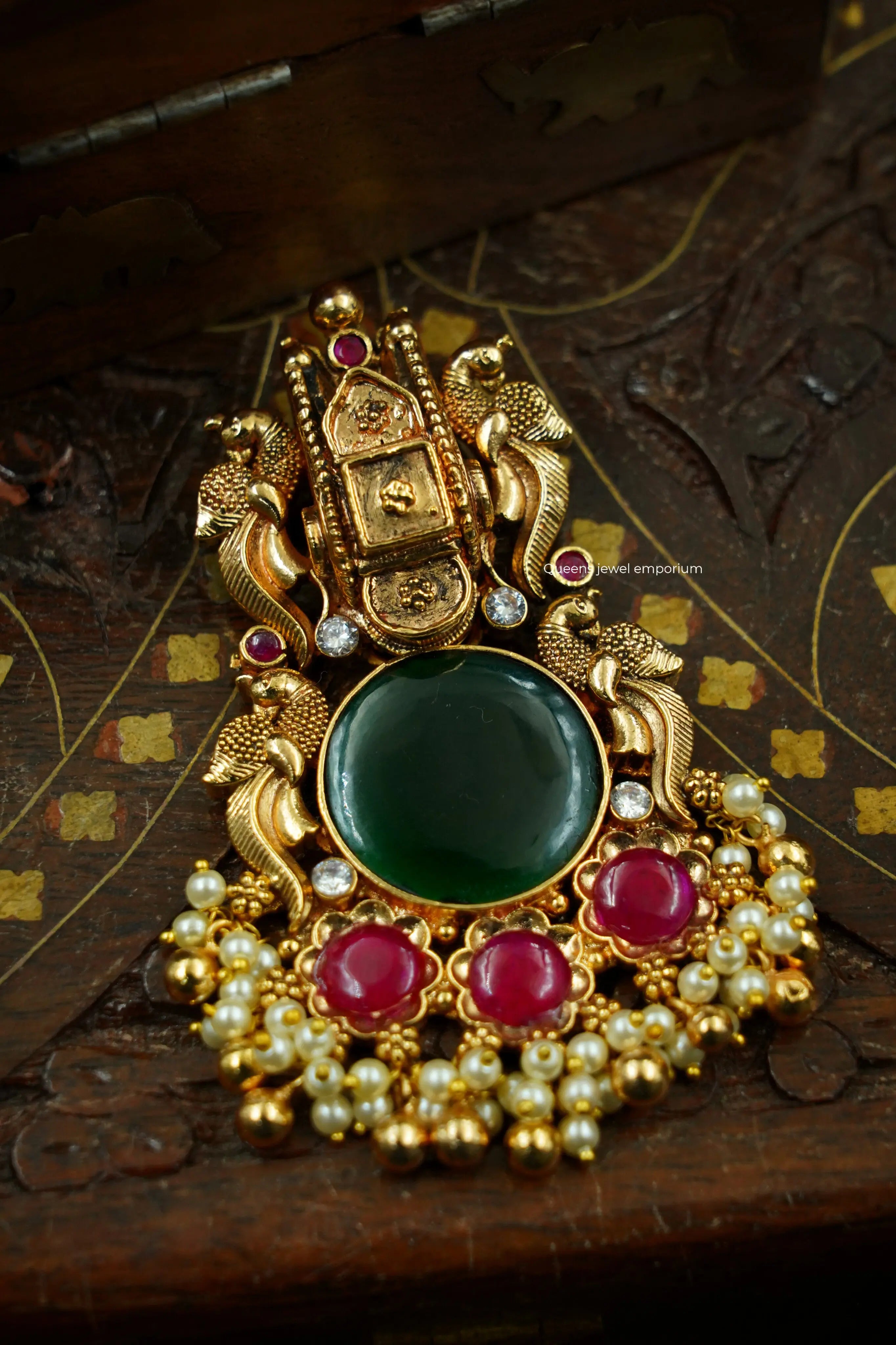 Harini Pendant Queens_collections_add