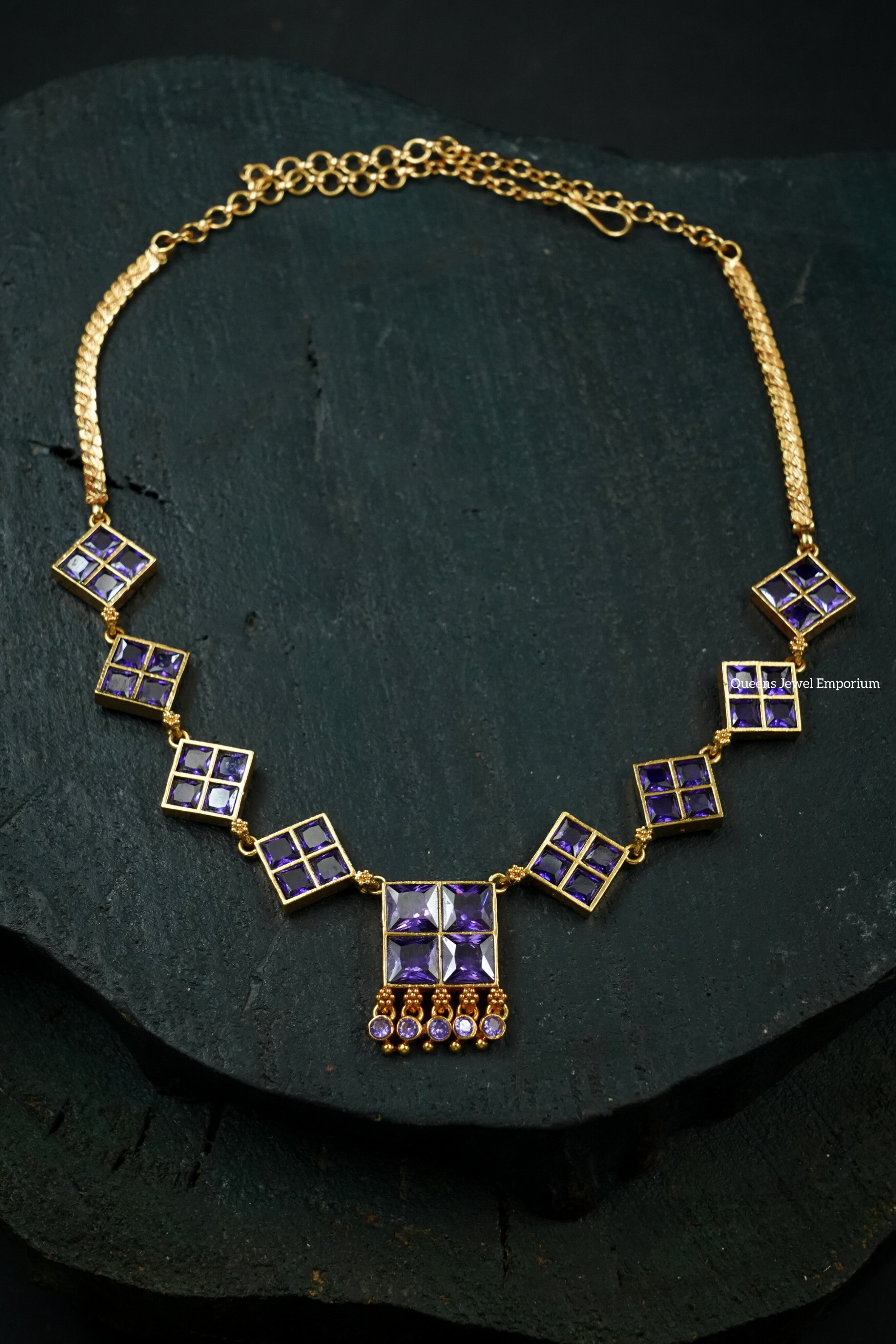 Madhuram Thean koodu Necklace - Violet