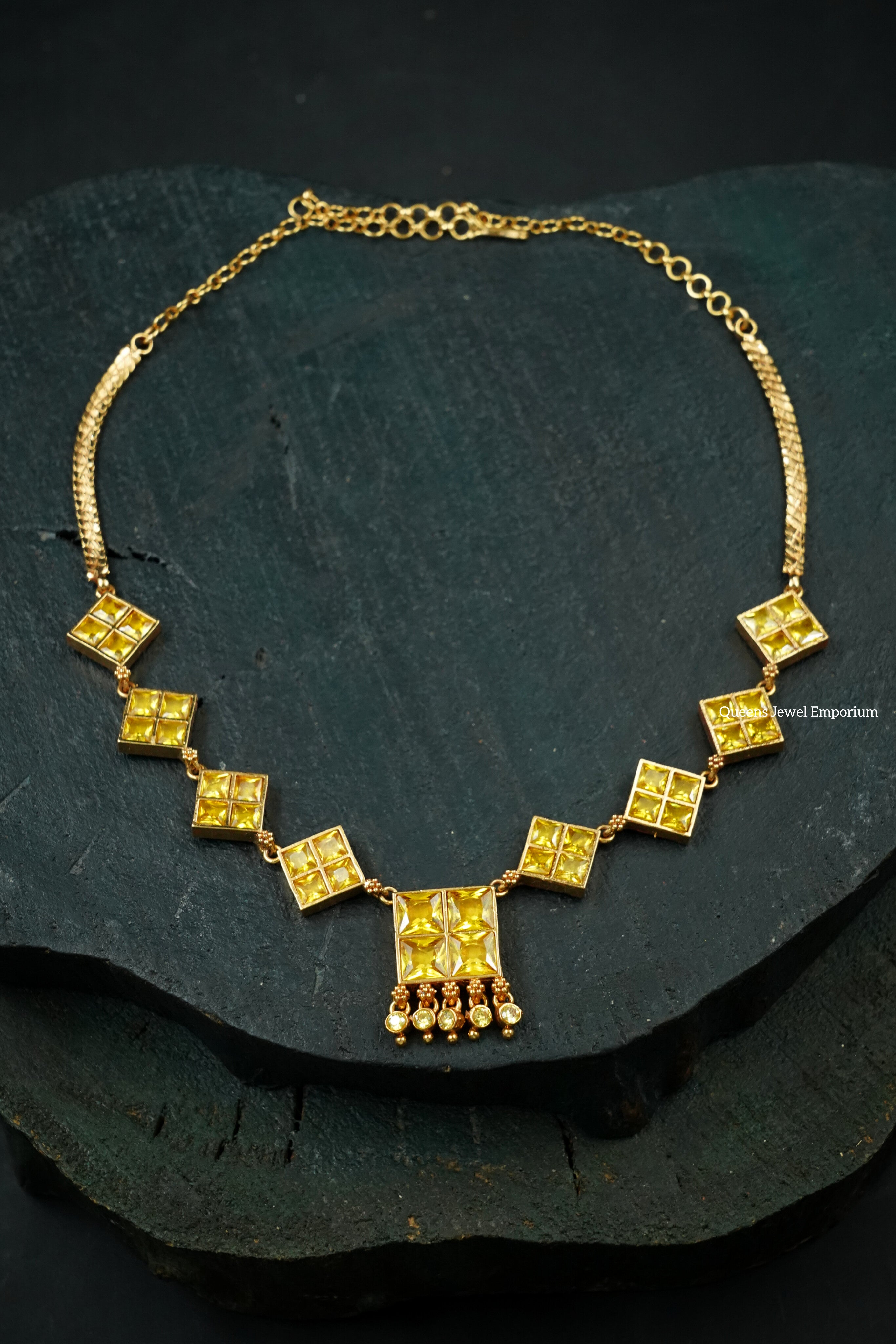 Madhuram Thean koodu Necklace - Yellow