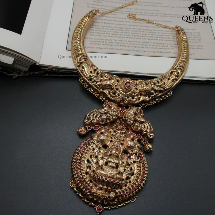 PRIYAMVADA NAGAS NECKLACE - Queens Jewel Emporium
