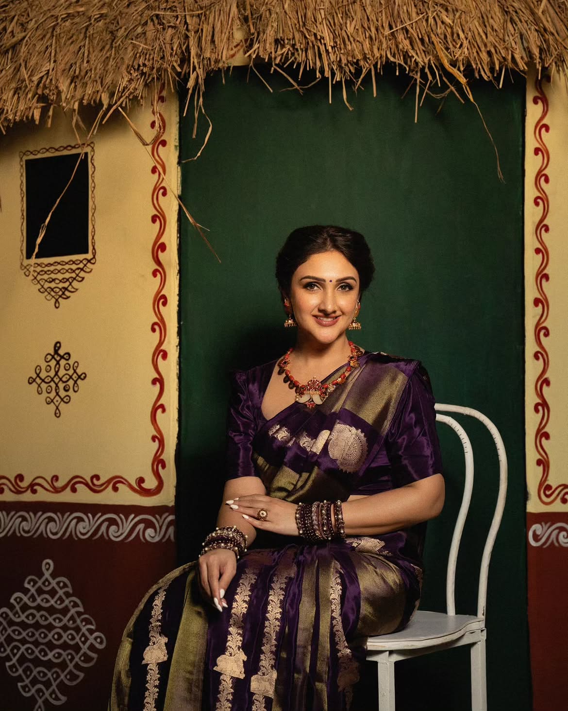 Pavazha Lakshmi Kasu Hasli