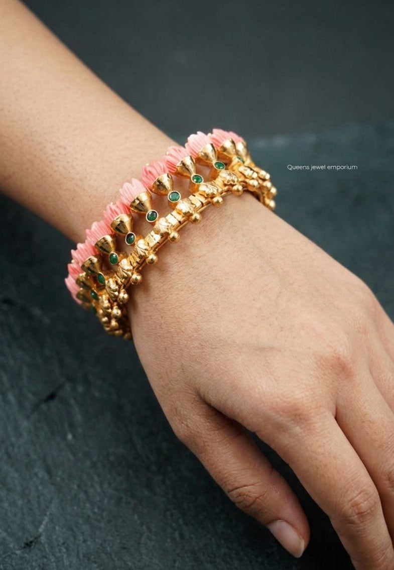 Pavalamalli Bangle