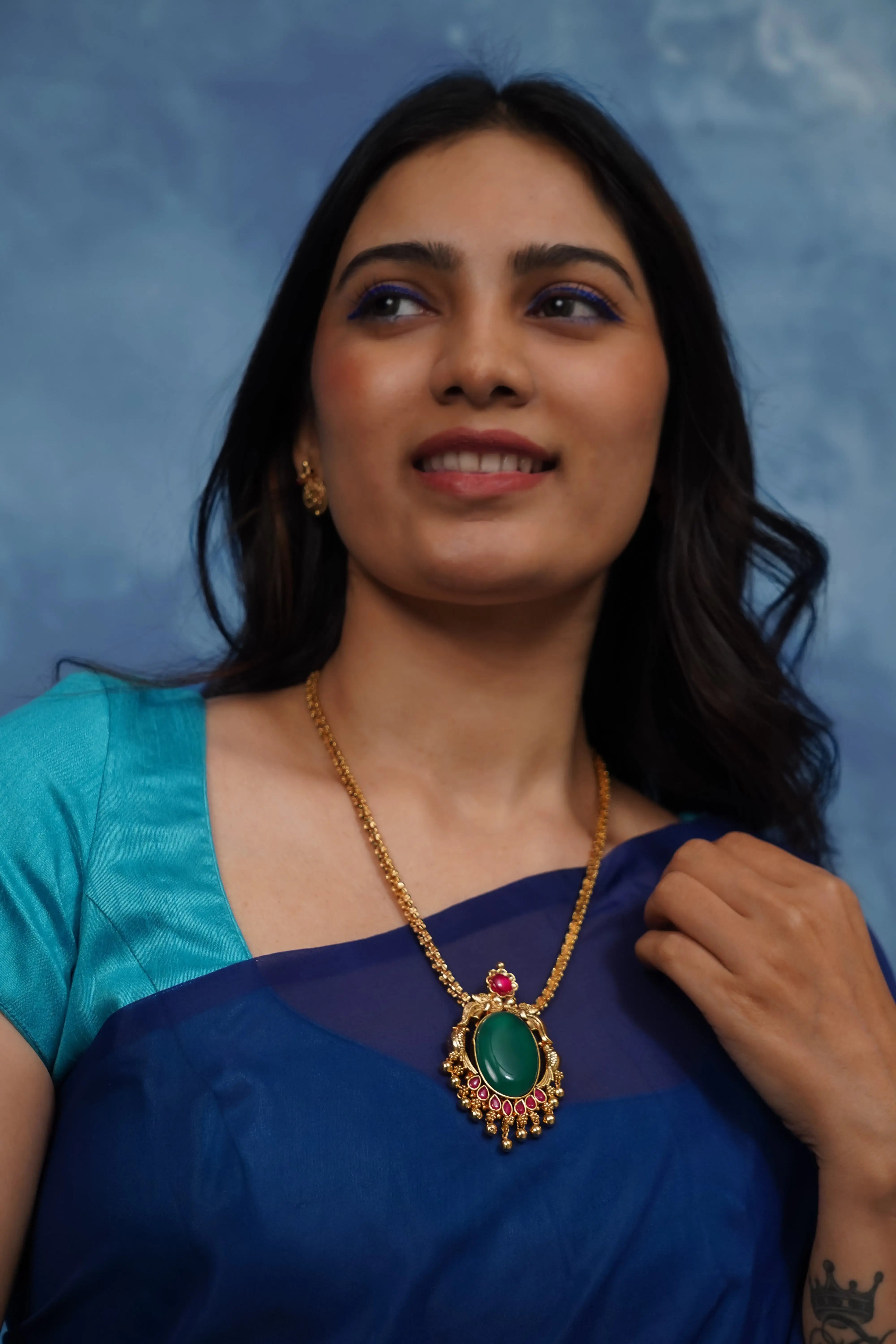 Iliyana Pendant Queens_collections_add