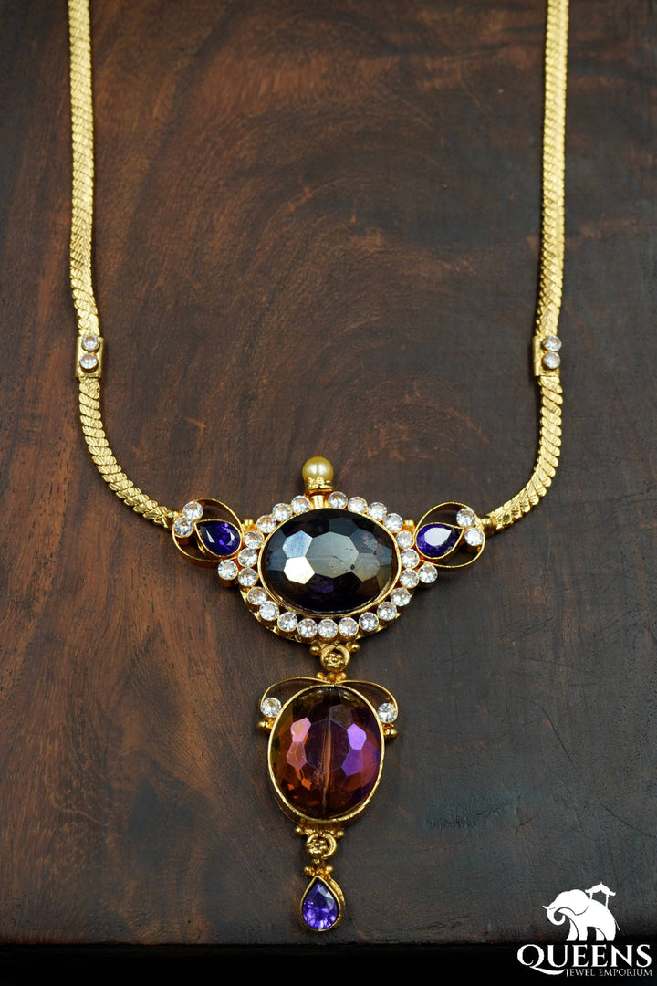 SWAROVSKI NECKLACE - Queens Jewel Emporium