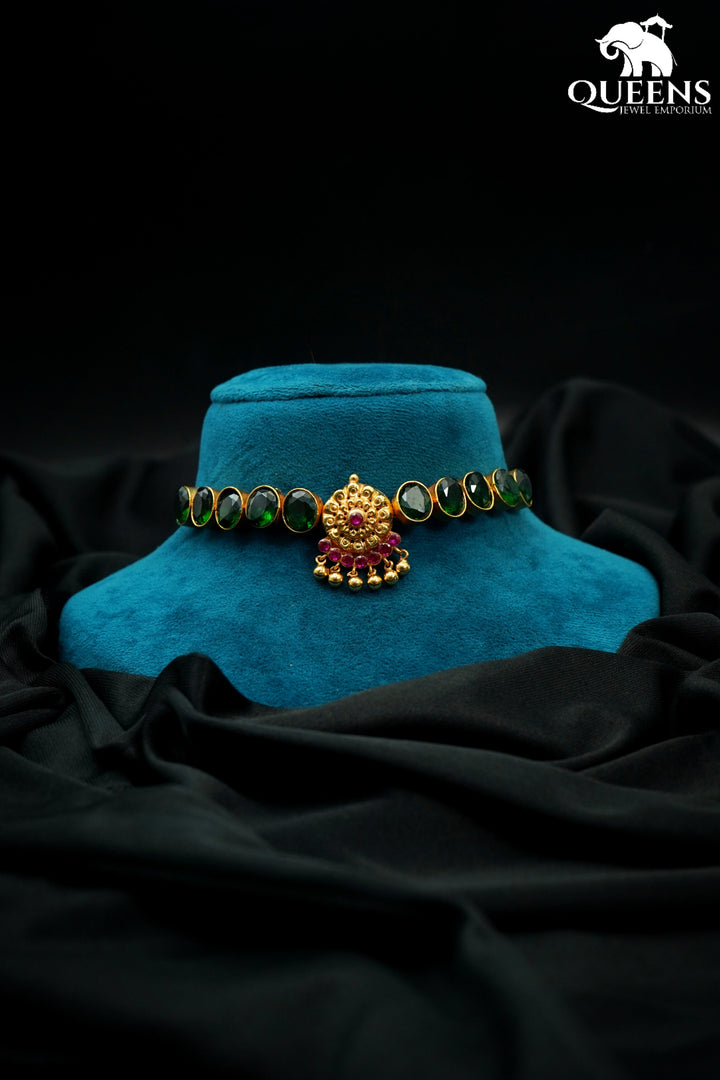 AADHAVI CHOKER - GREEN - Queens Jewel Emporium