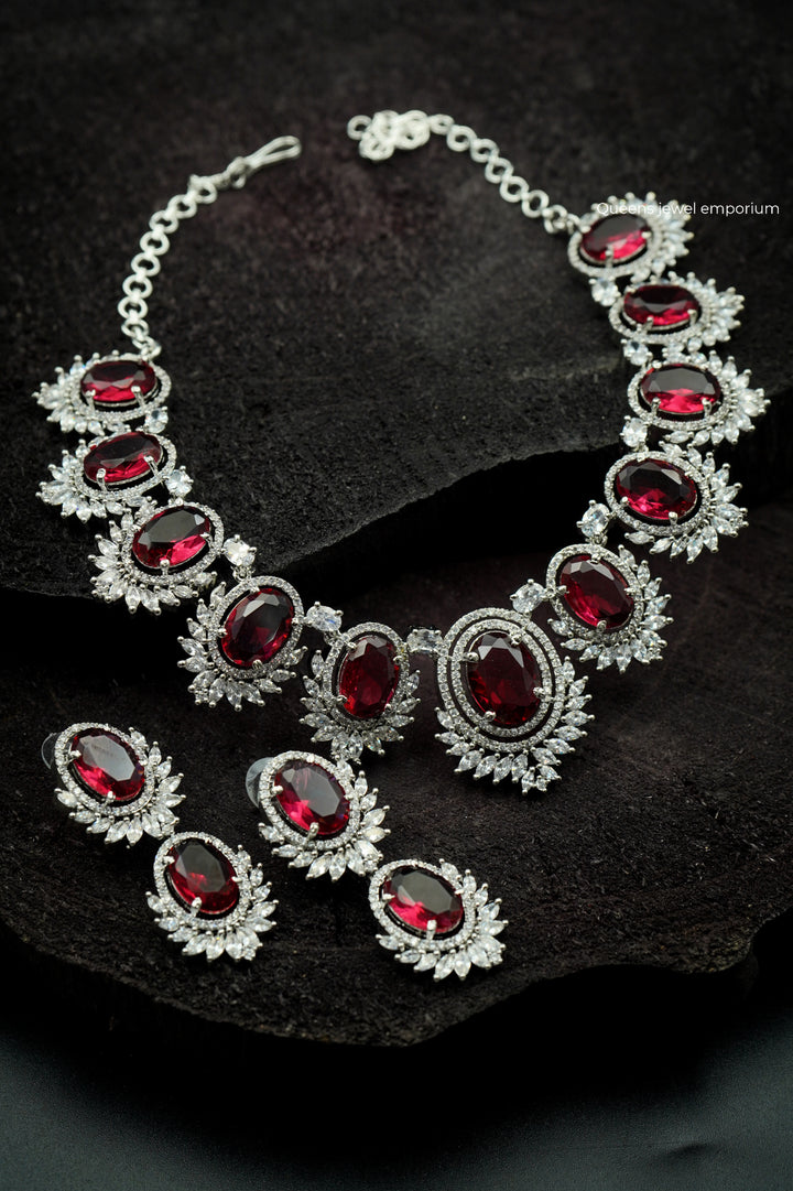 SARAH NECKLACE - Queens Jewel Emporium