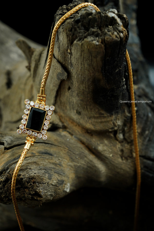 VIZHI  MUGAPPU CHAIN - Queens Jewel Emporium