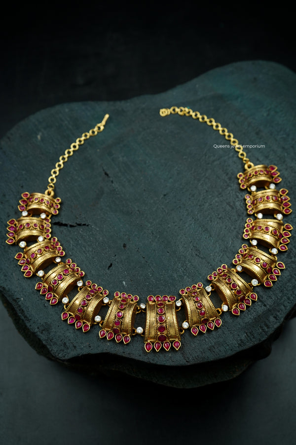 LEKHA KEMP NECKLACE