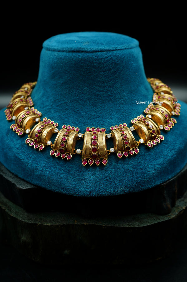 LEKHA KEMP NECKLACE