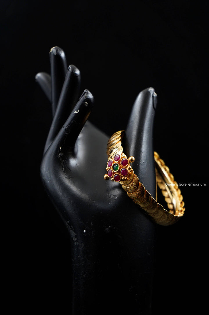 KANYA KASU BANGLES - Queens Jewel Emporium