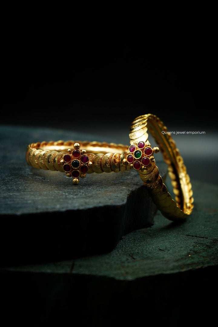 KANYA KASU BANGLES - Queens Jewel Emporium