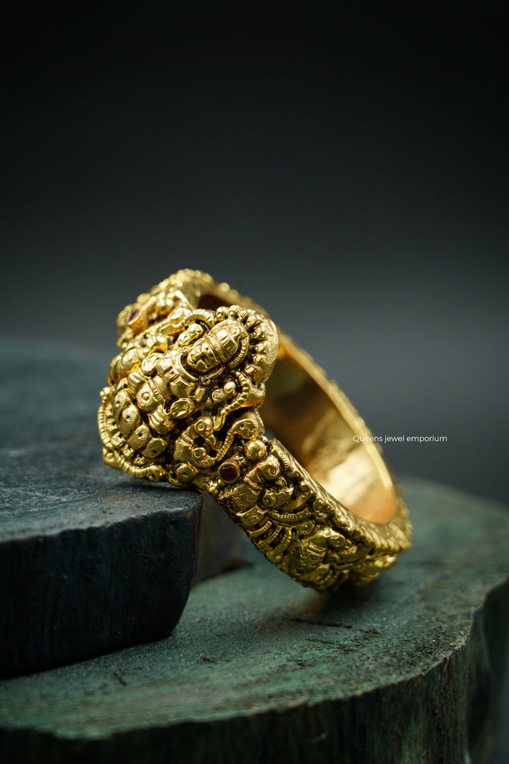 KOTHAI NAGAS KADA - Queens Jewel Emporium