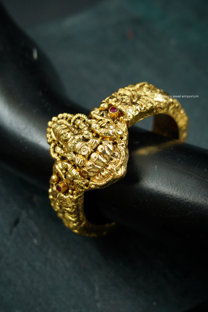 KOTHAI NAGAS KADA - Queens Jewel Emporium