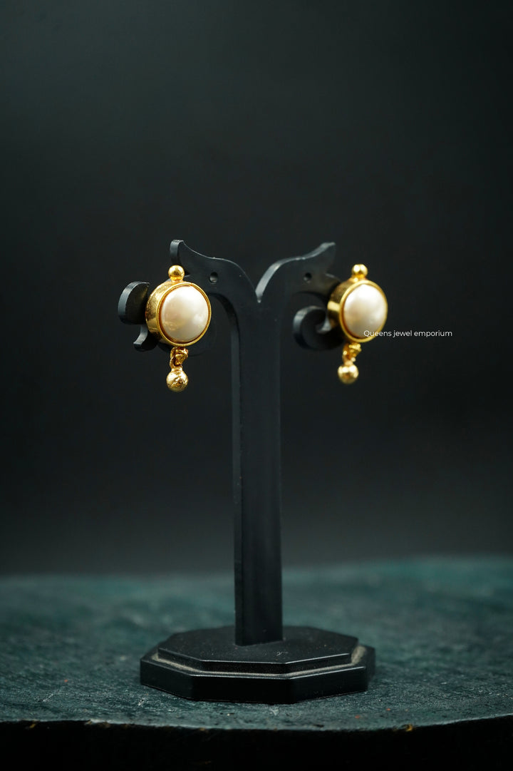YATRA STUD - Queens Jewel Emporium