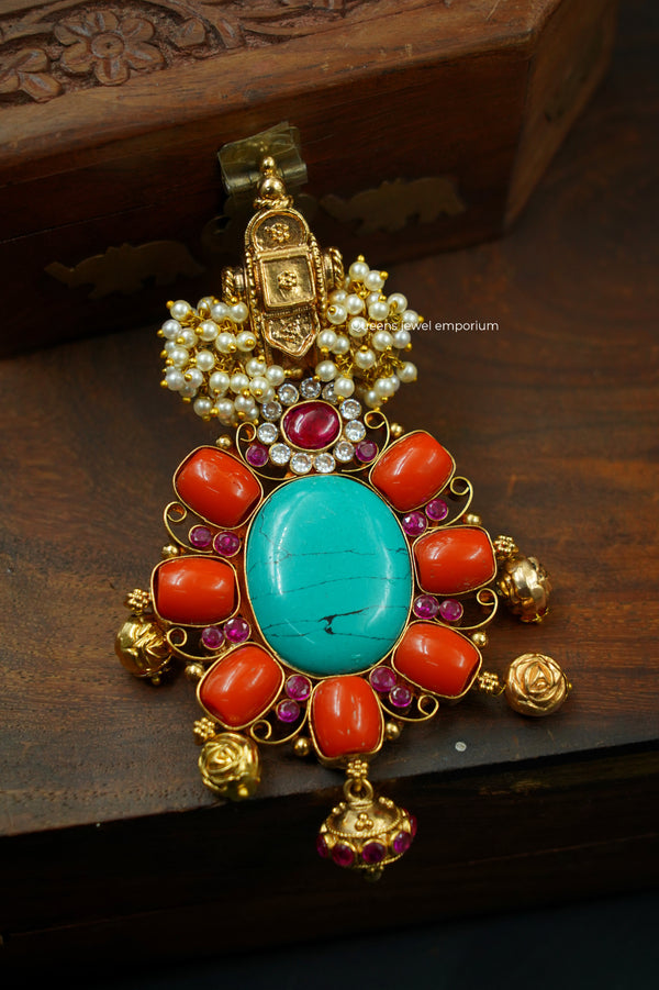 KANAKA PENDANT
