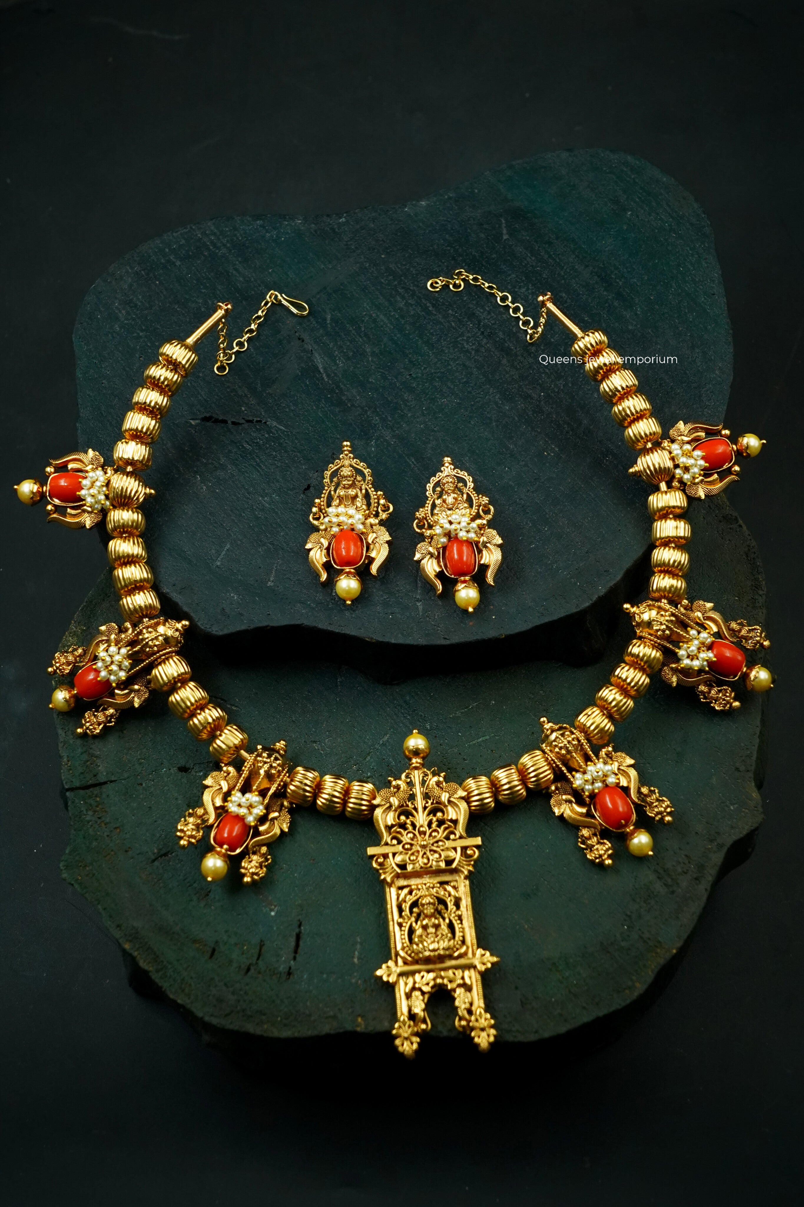 Lakshmi Nagas Hasli Set