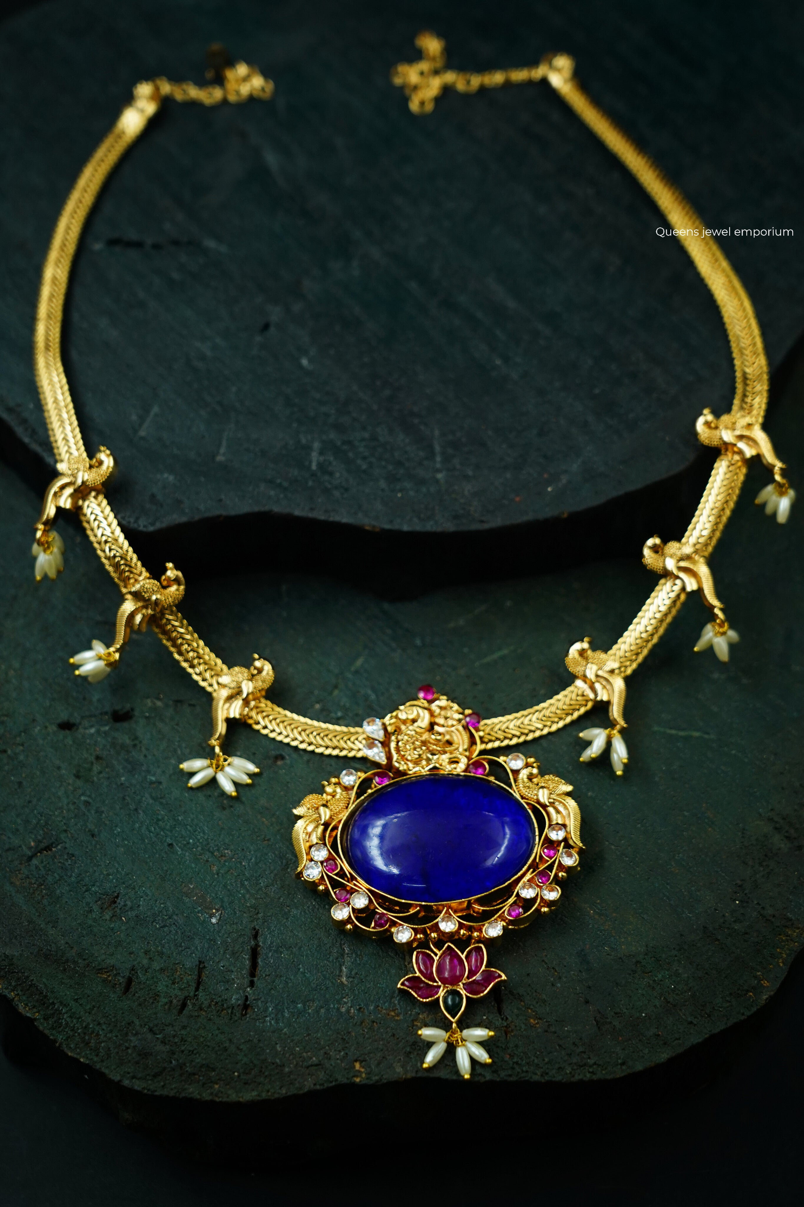 Neela Varna Necklace