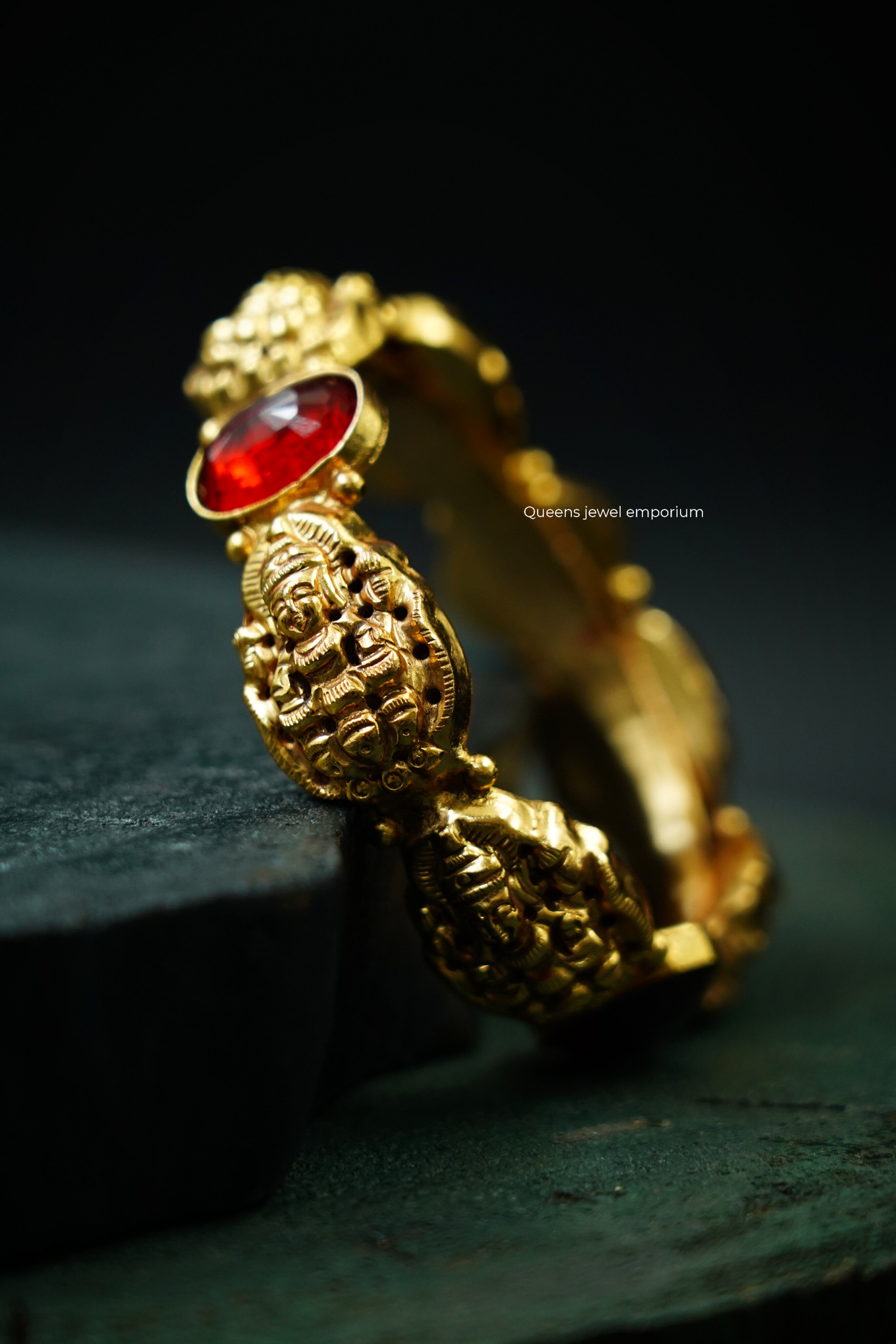 Sakshi Nagas Bangles