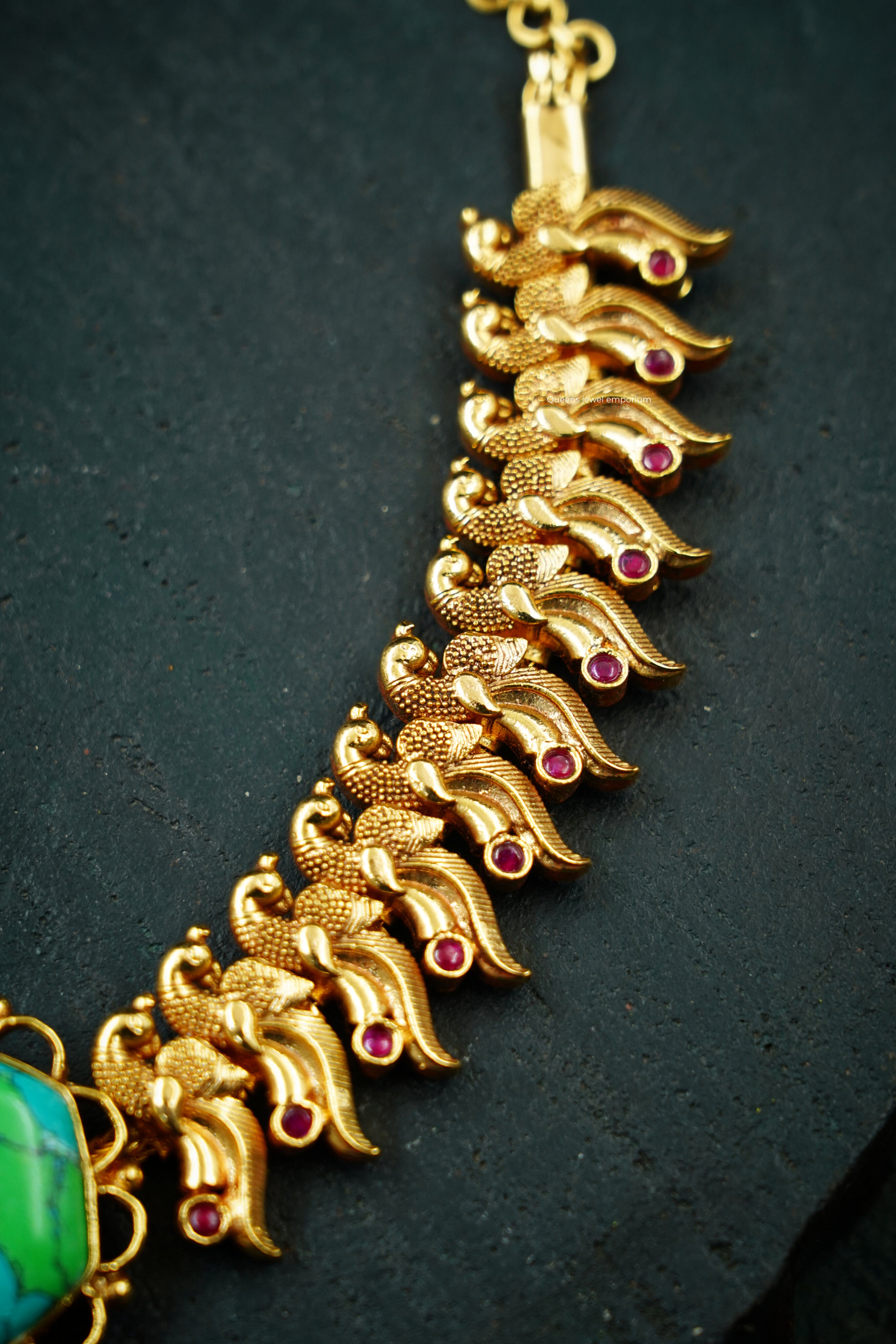 Hasvitha Necklace