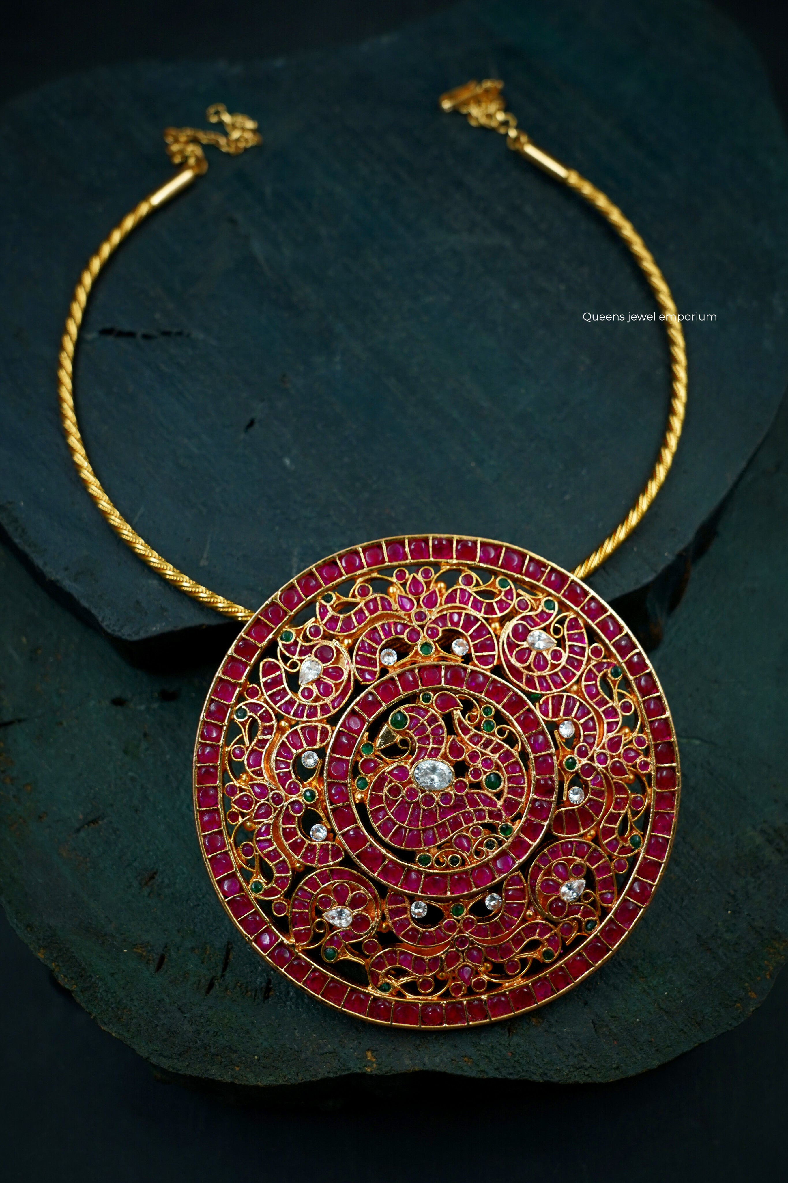 Viduliya Rakadai Pendant