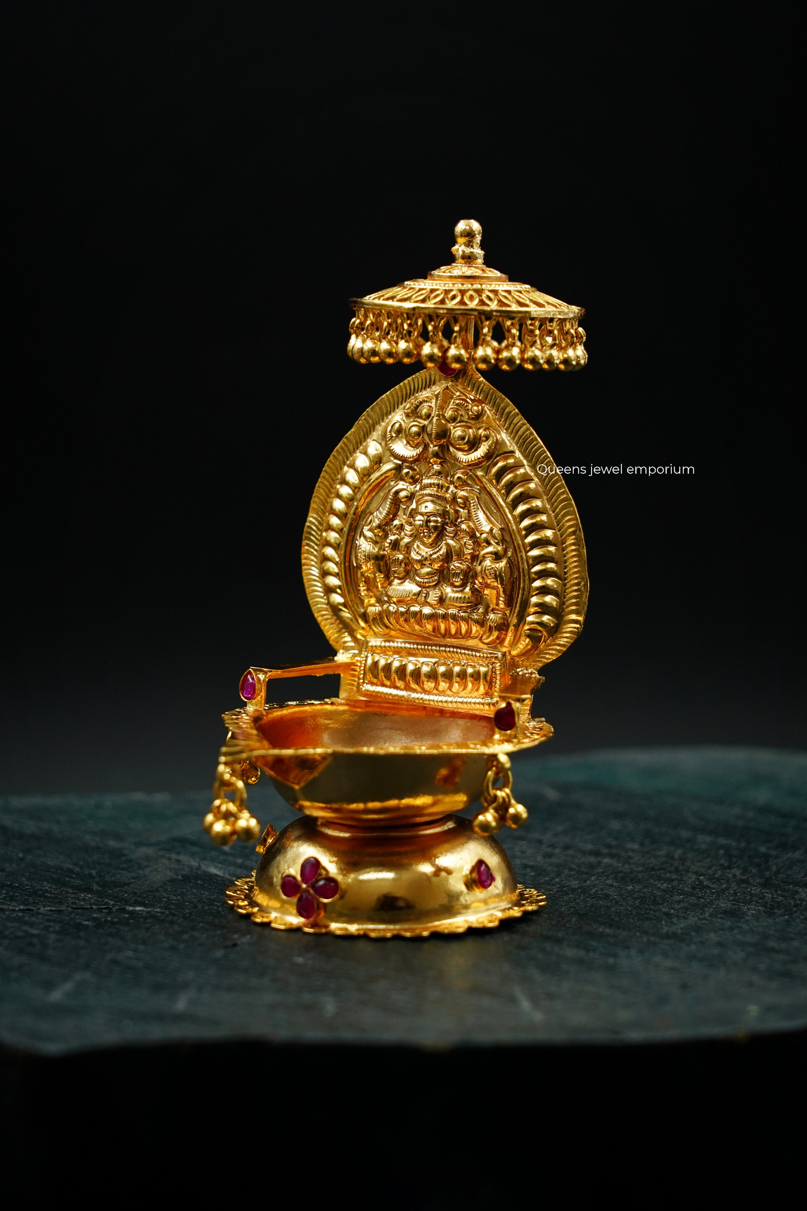 Kamatchi Vilakku