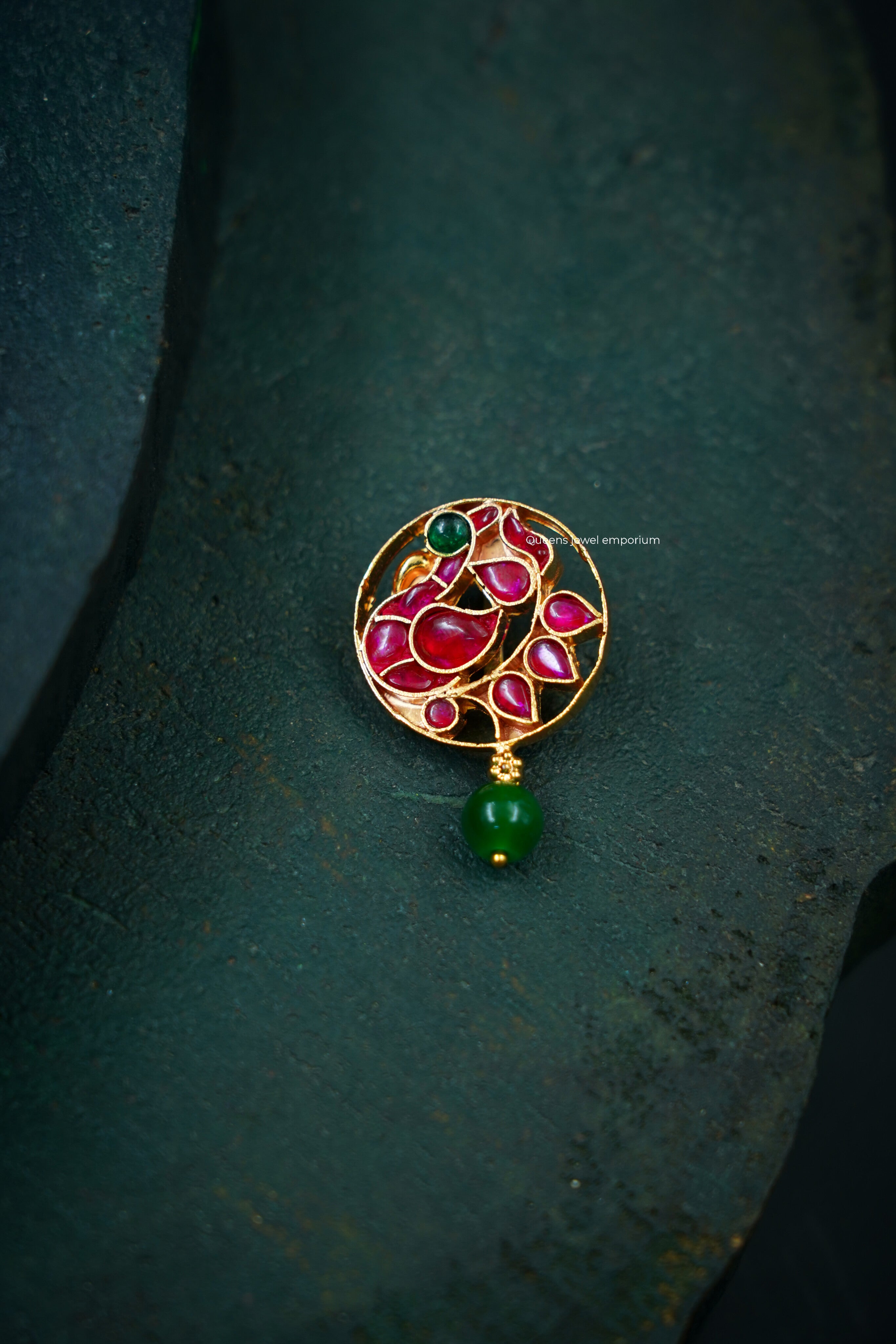 Riya Pendant