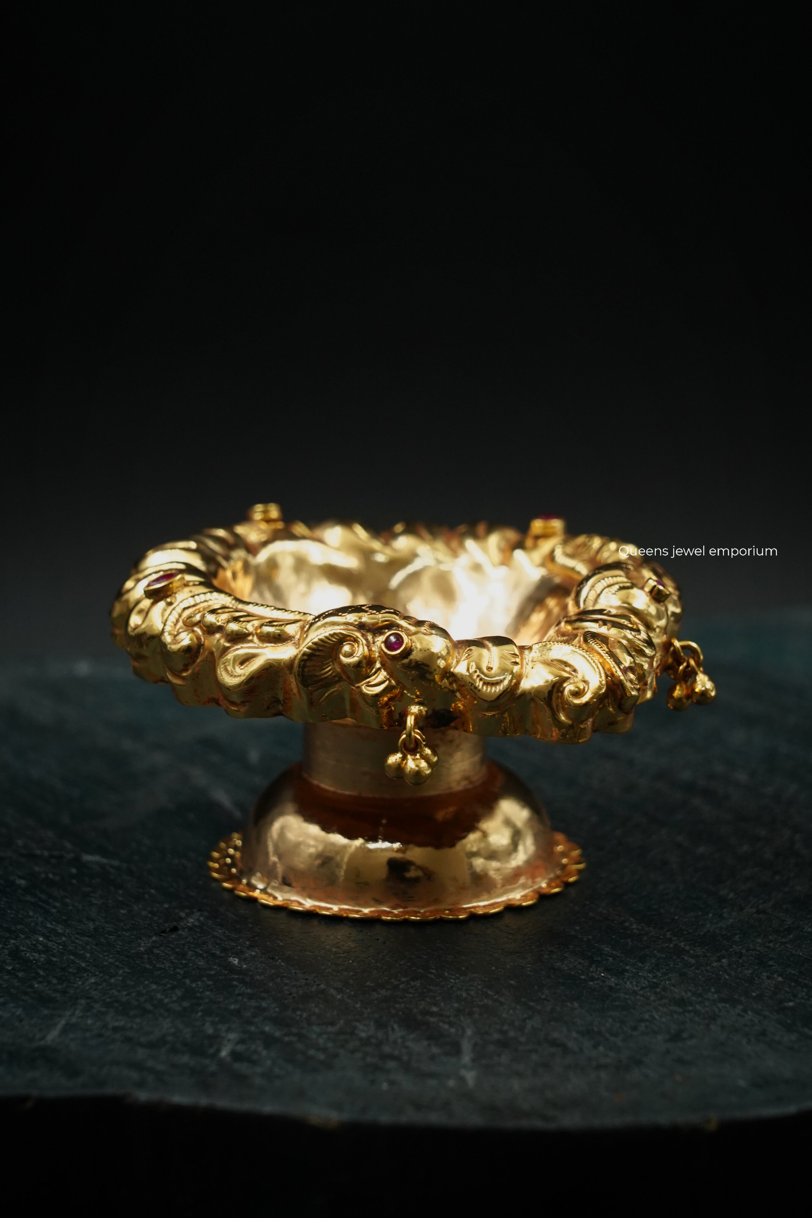 Karthigai Nagas Vilakku