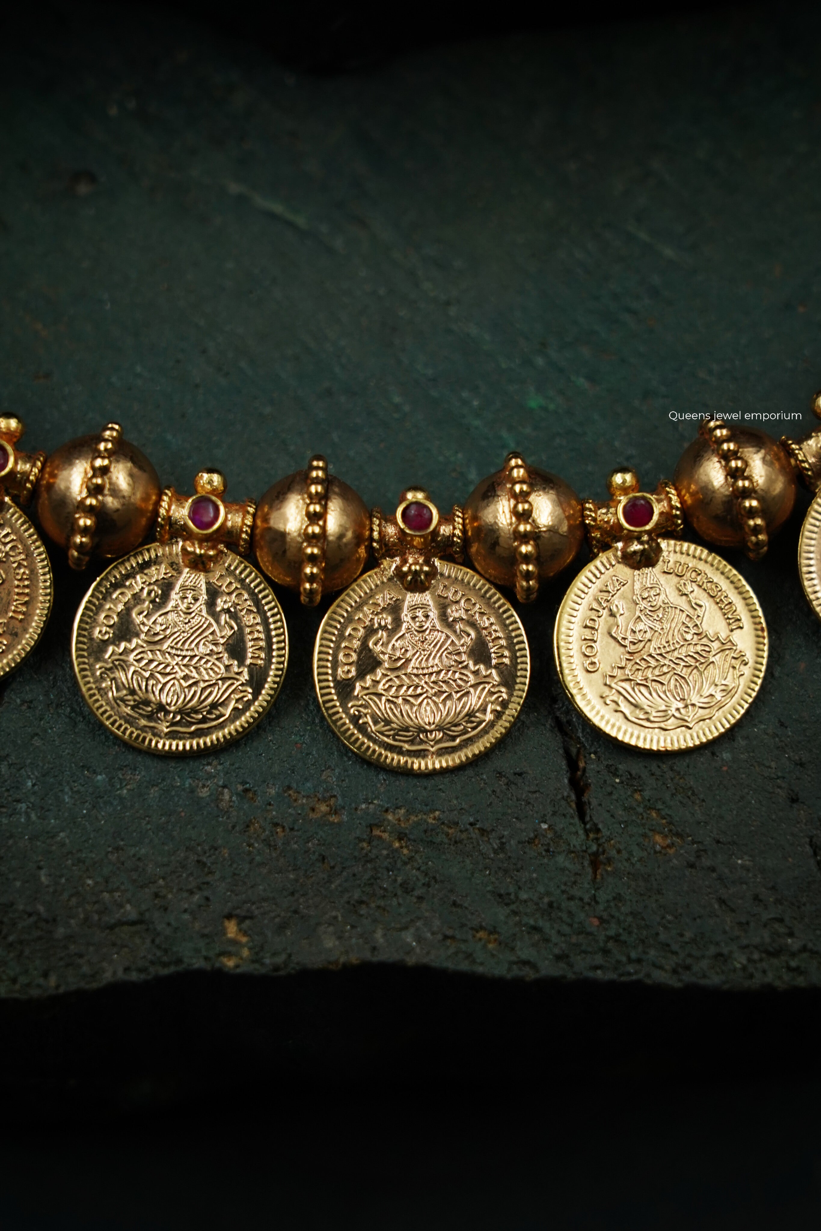 Kasu Hasli Necklace