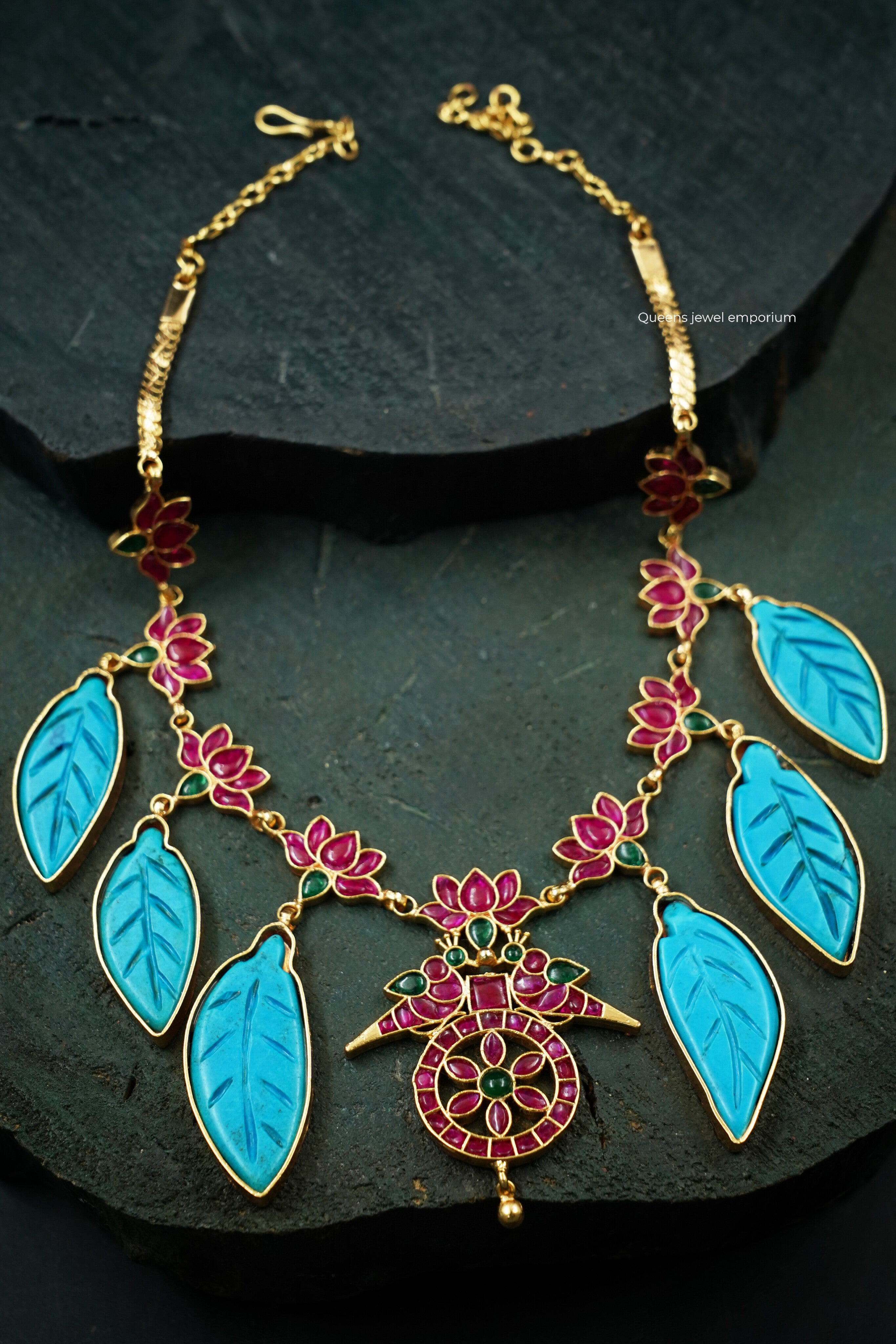 Nerlakshi Floral Necklace