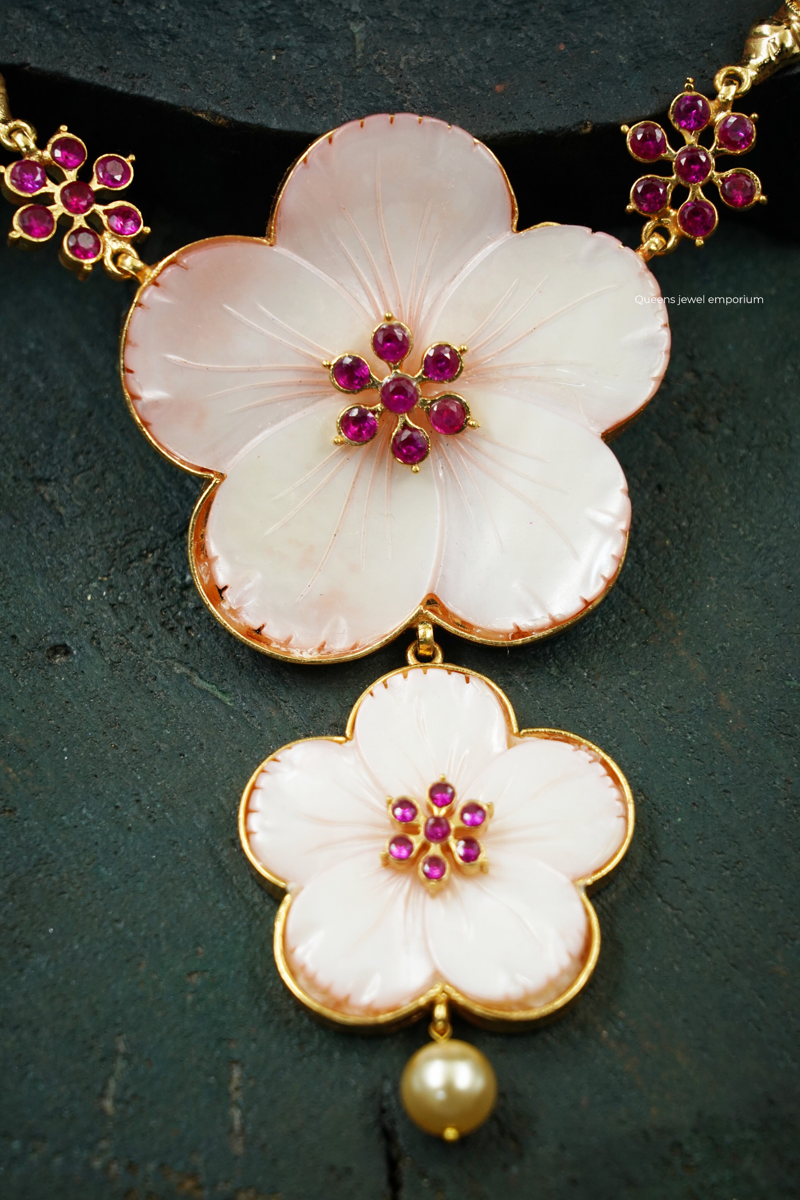 Moti Pushpa Floral Necklace