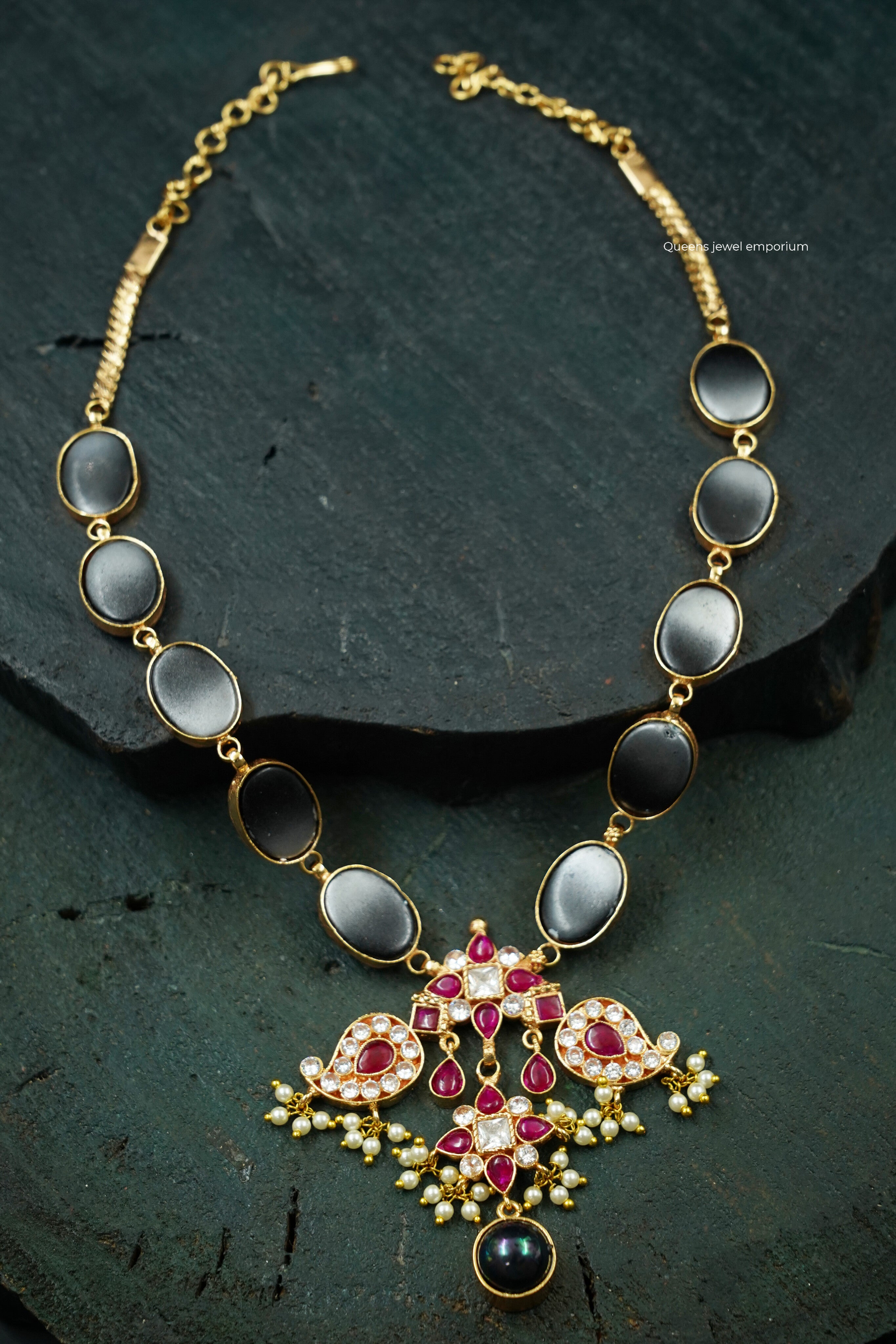 Tamasi Lahari Necklace