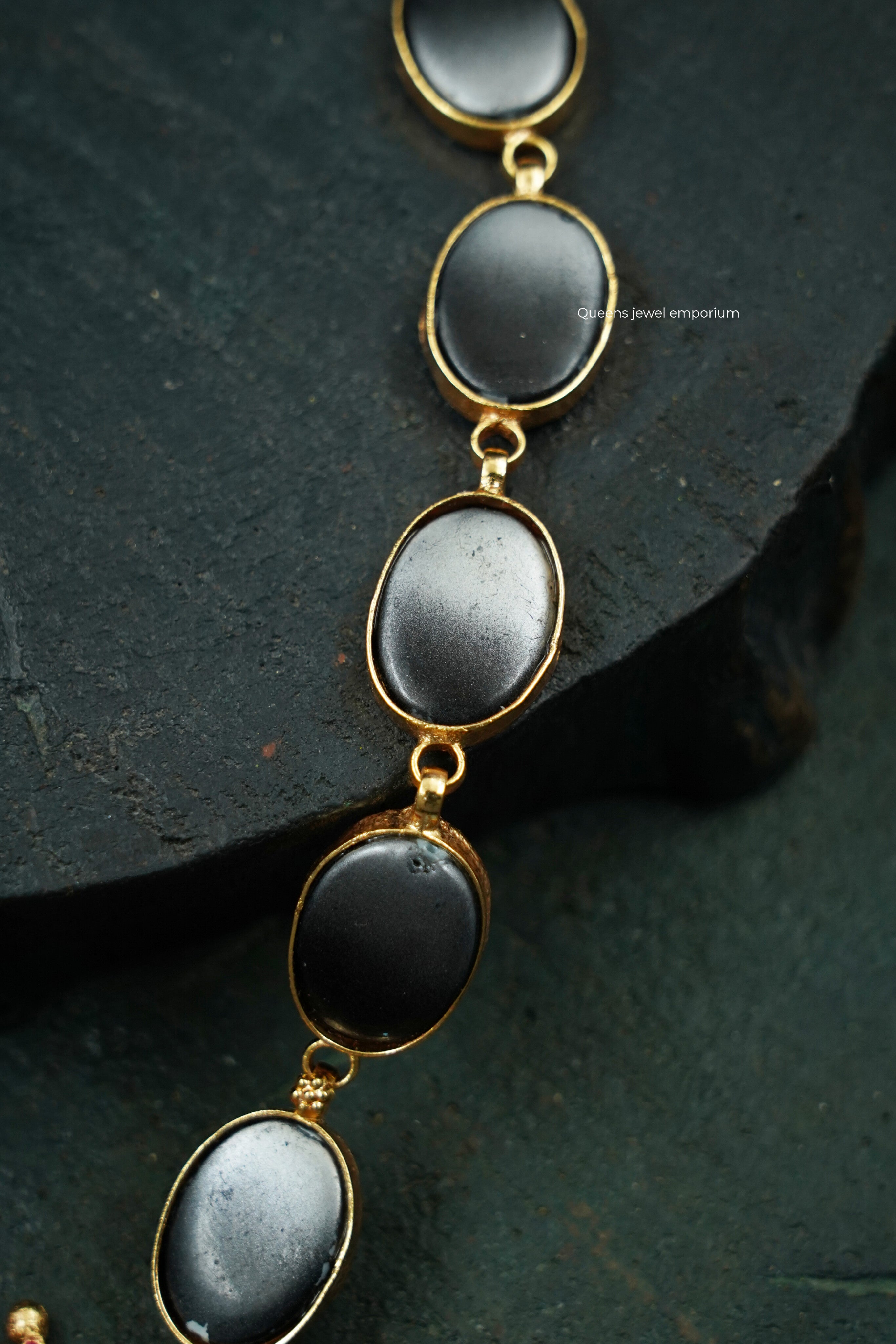 Tamasi Lahari Necklace