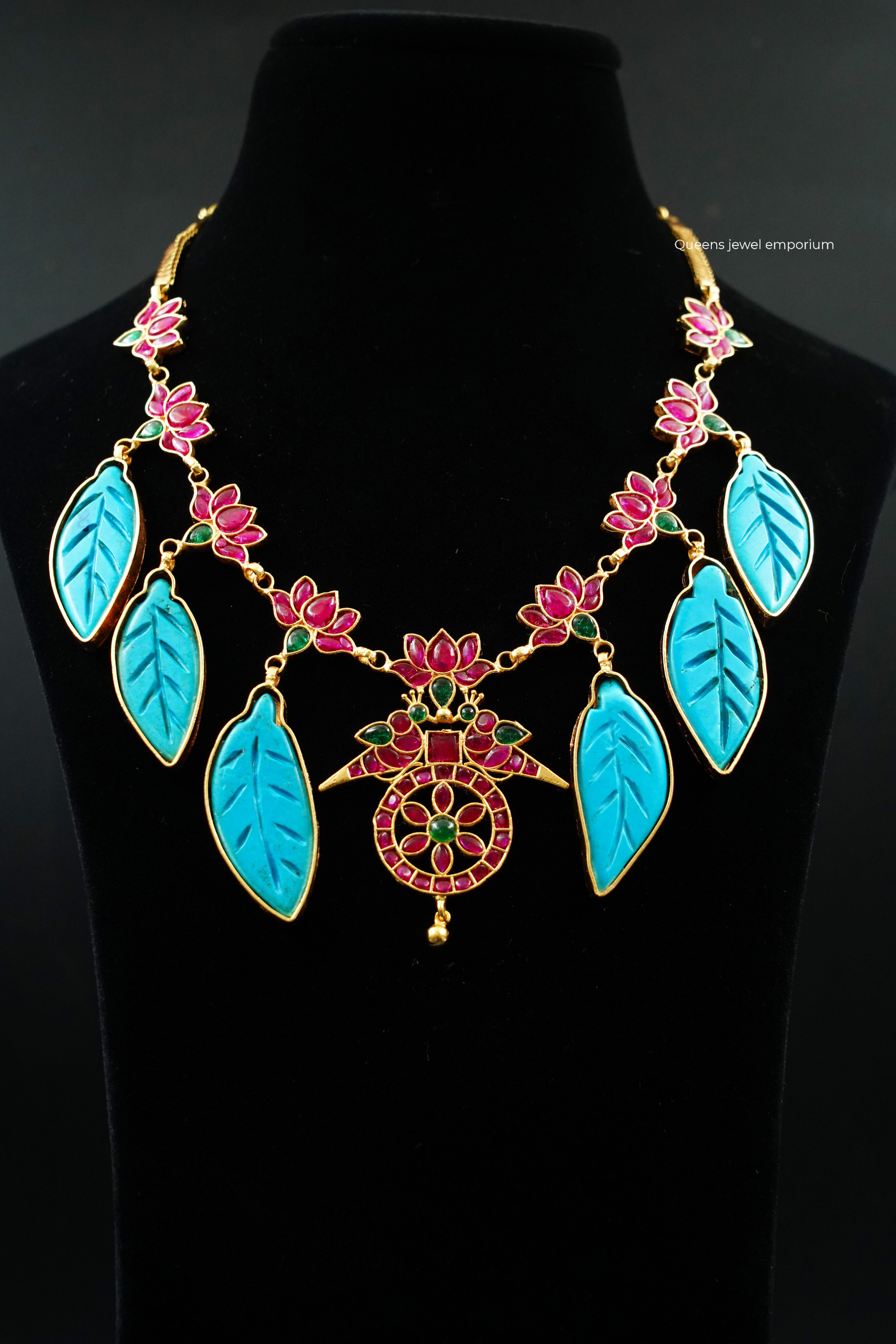 Nerlakshi Floral Necklace