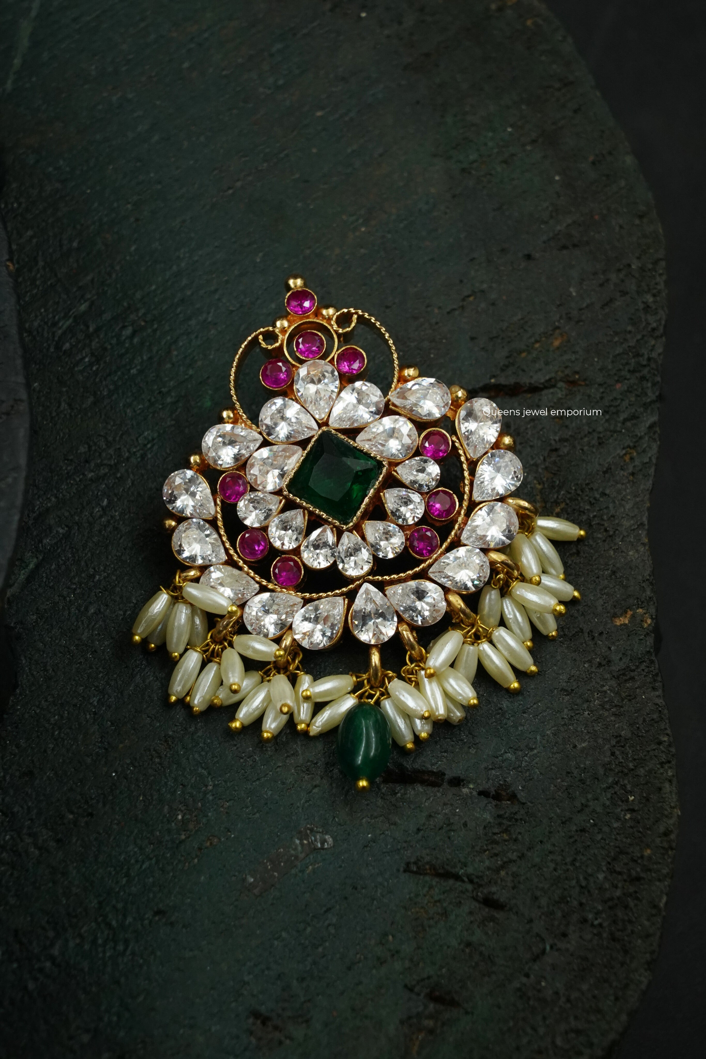 Navya Zircon Pendant