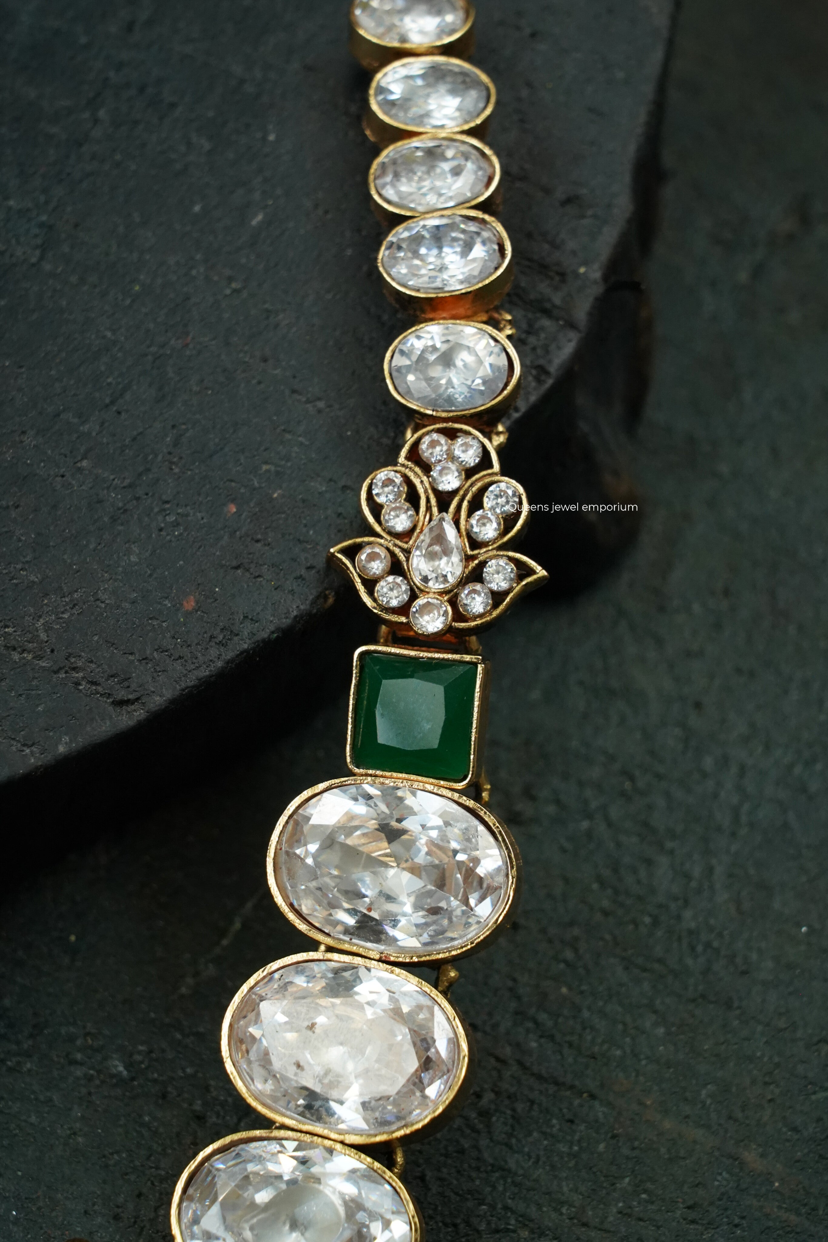 Royal chamber Necklace