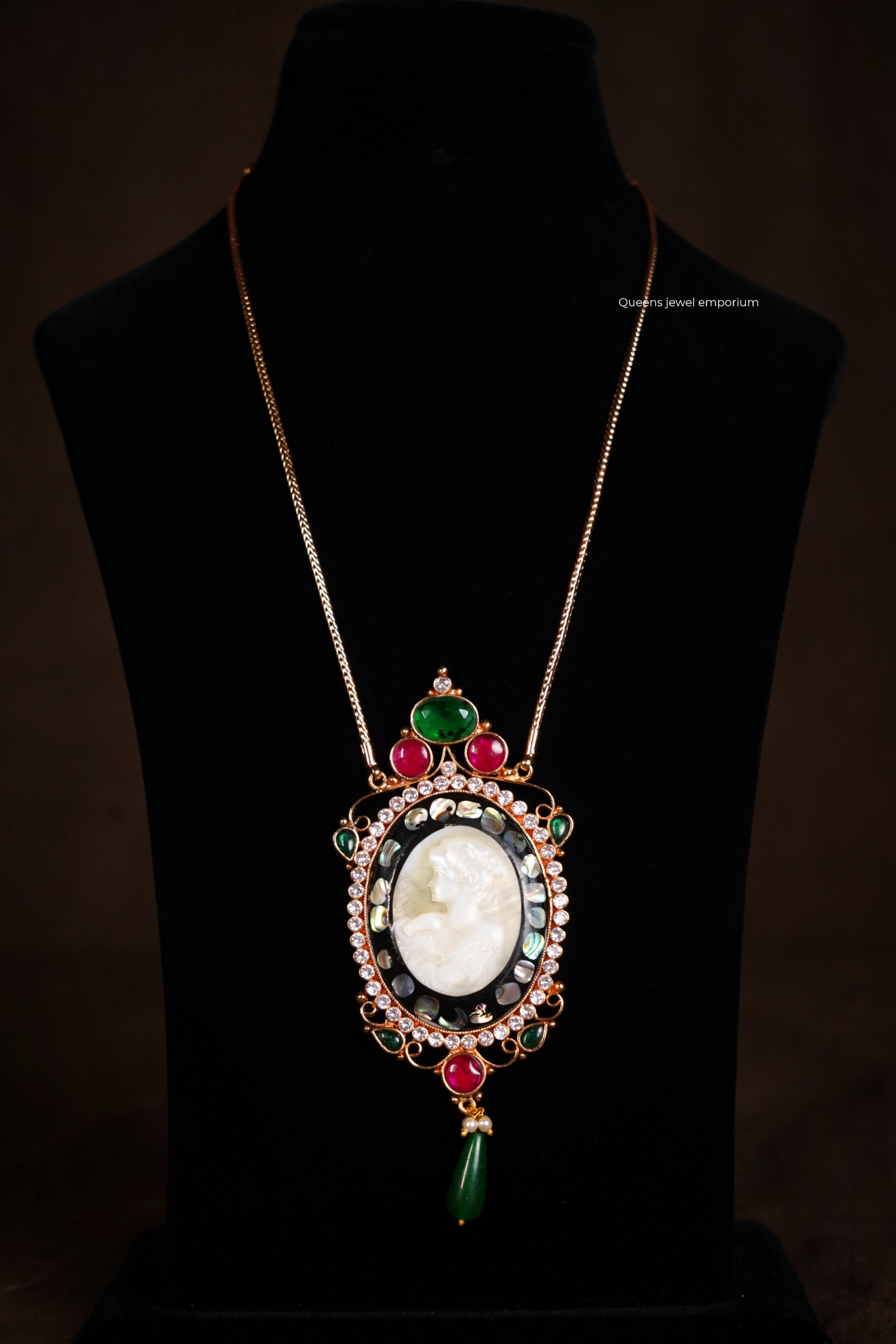 Lady Victoria Mother Of Pearl Necklace