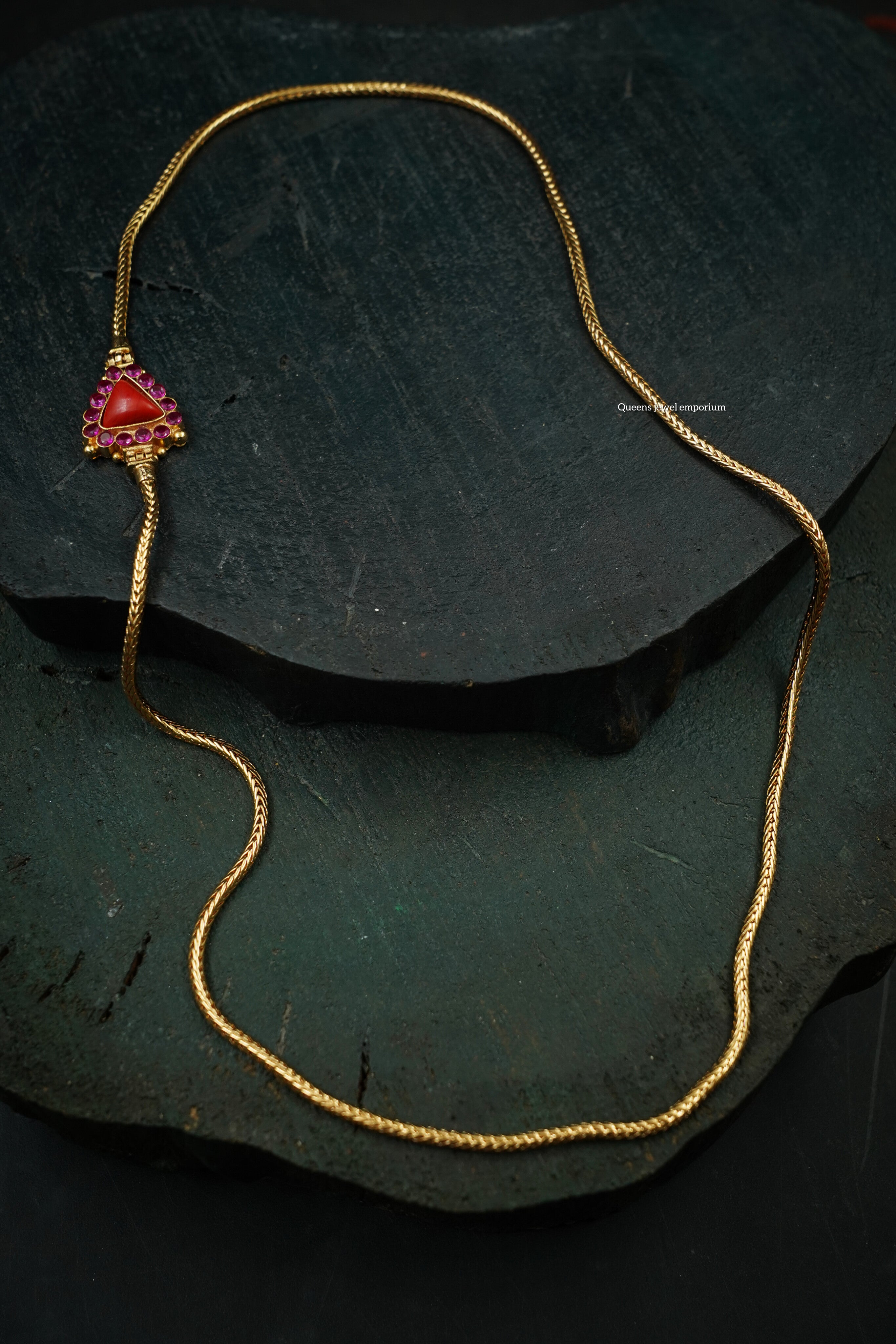 Yugathi Mugappu Chain