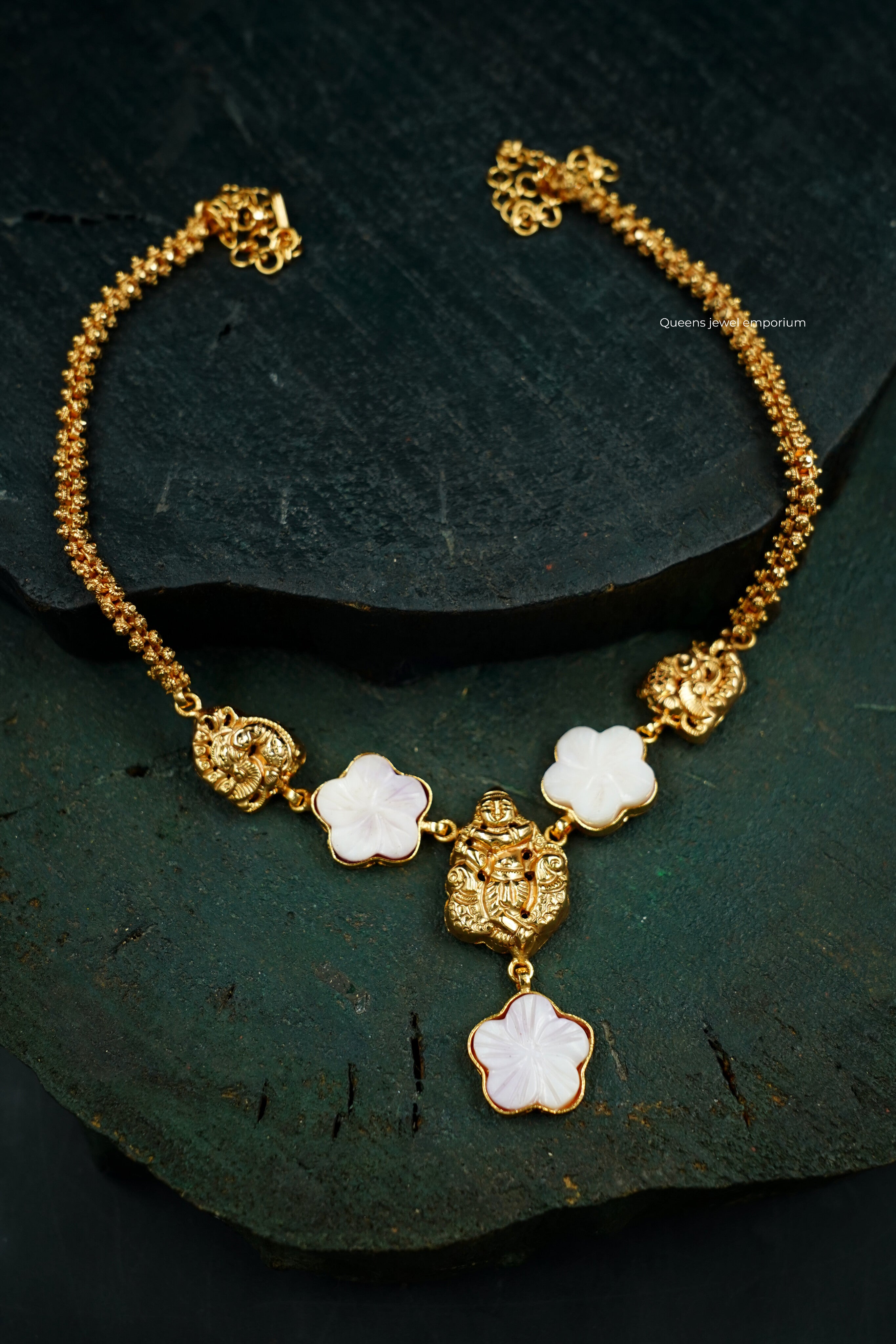 Krishnar Pearl Necklace