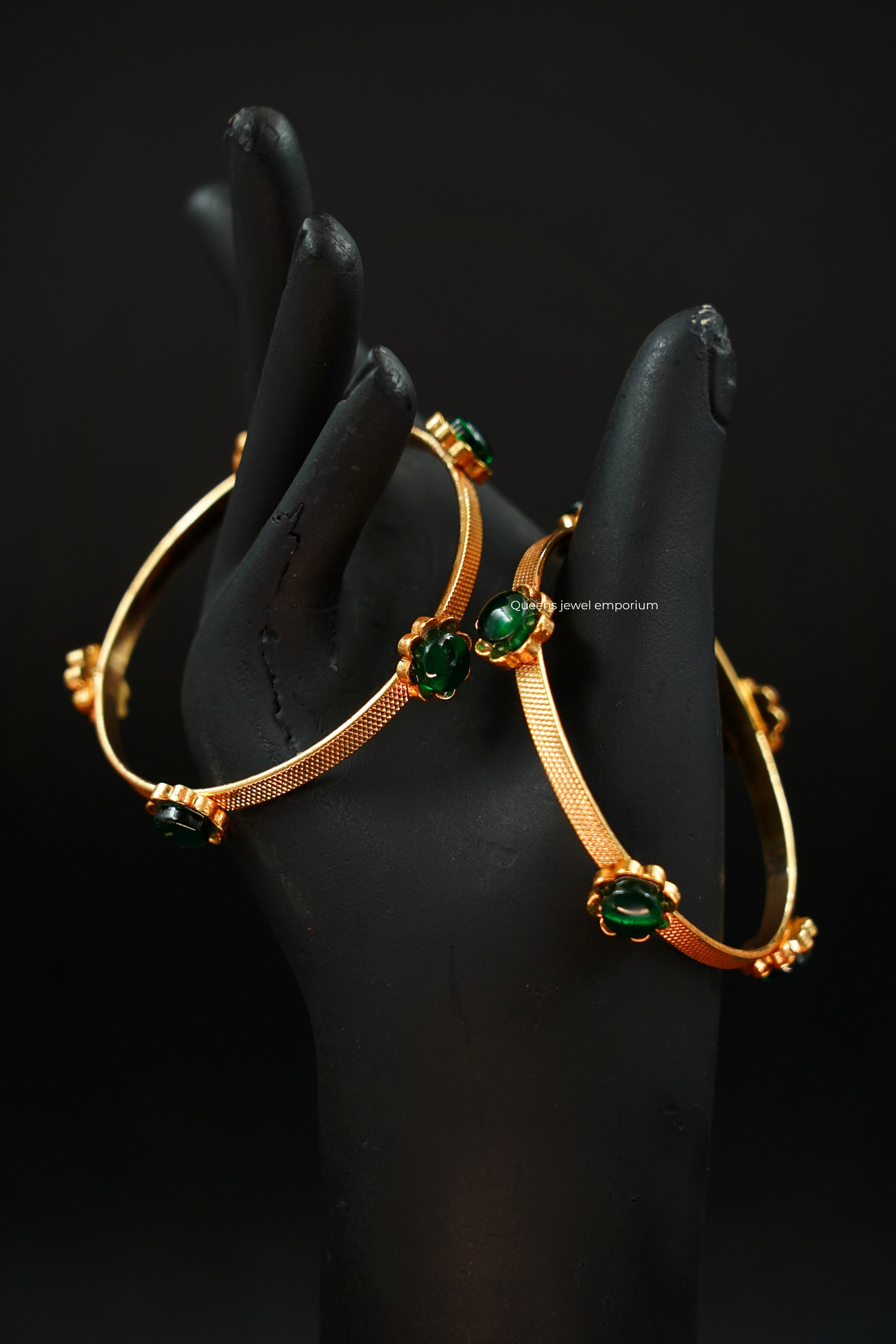 Yazhini Floral Bangle