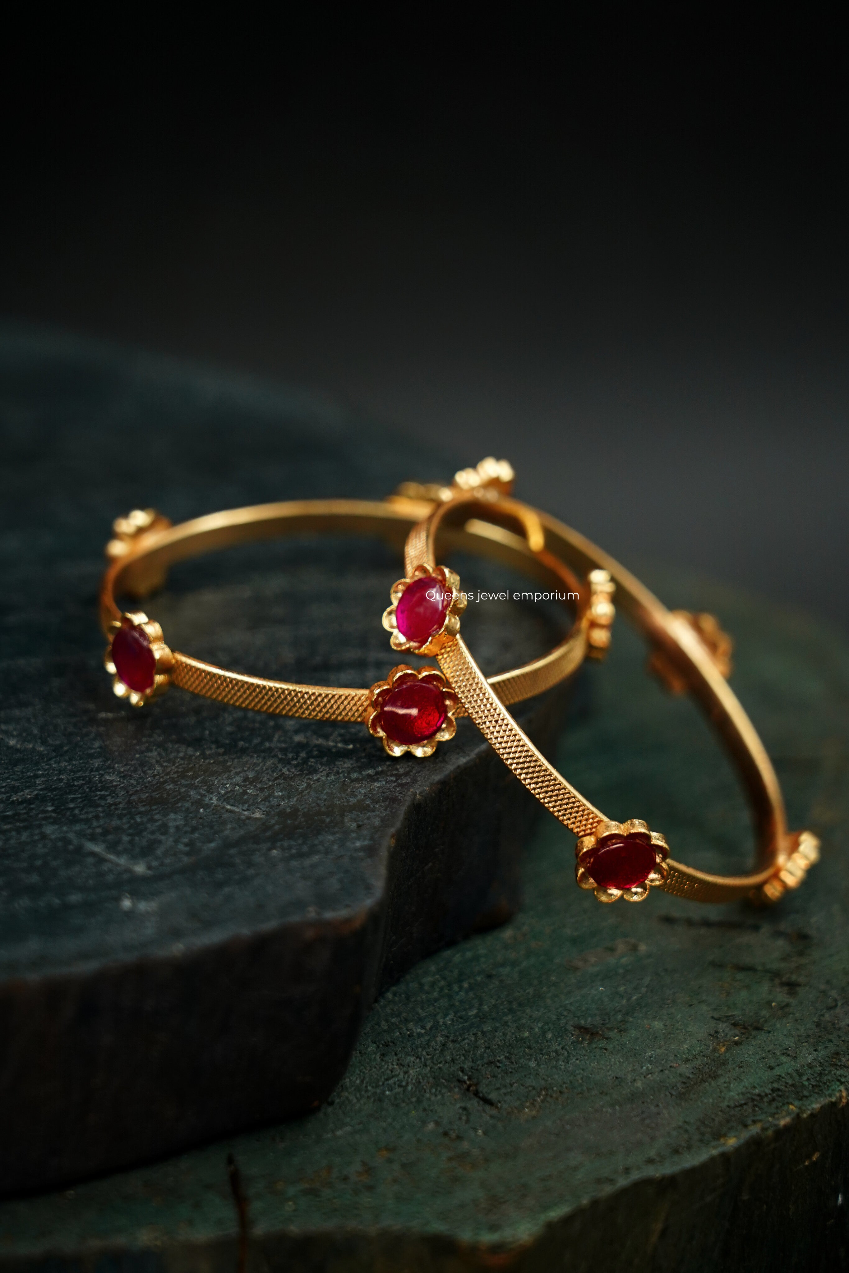 Yazhini Floral Bangle