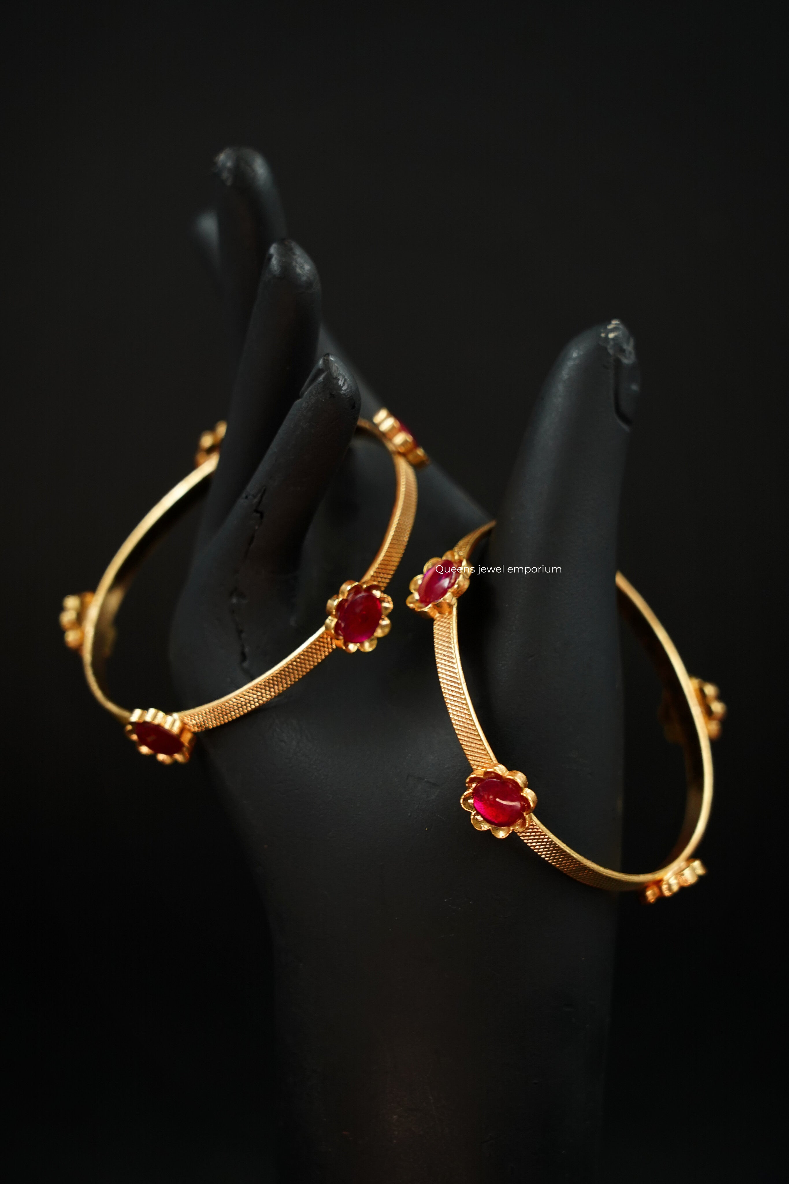 Yazhini Floral Bangle