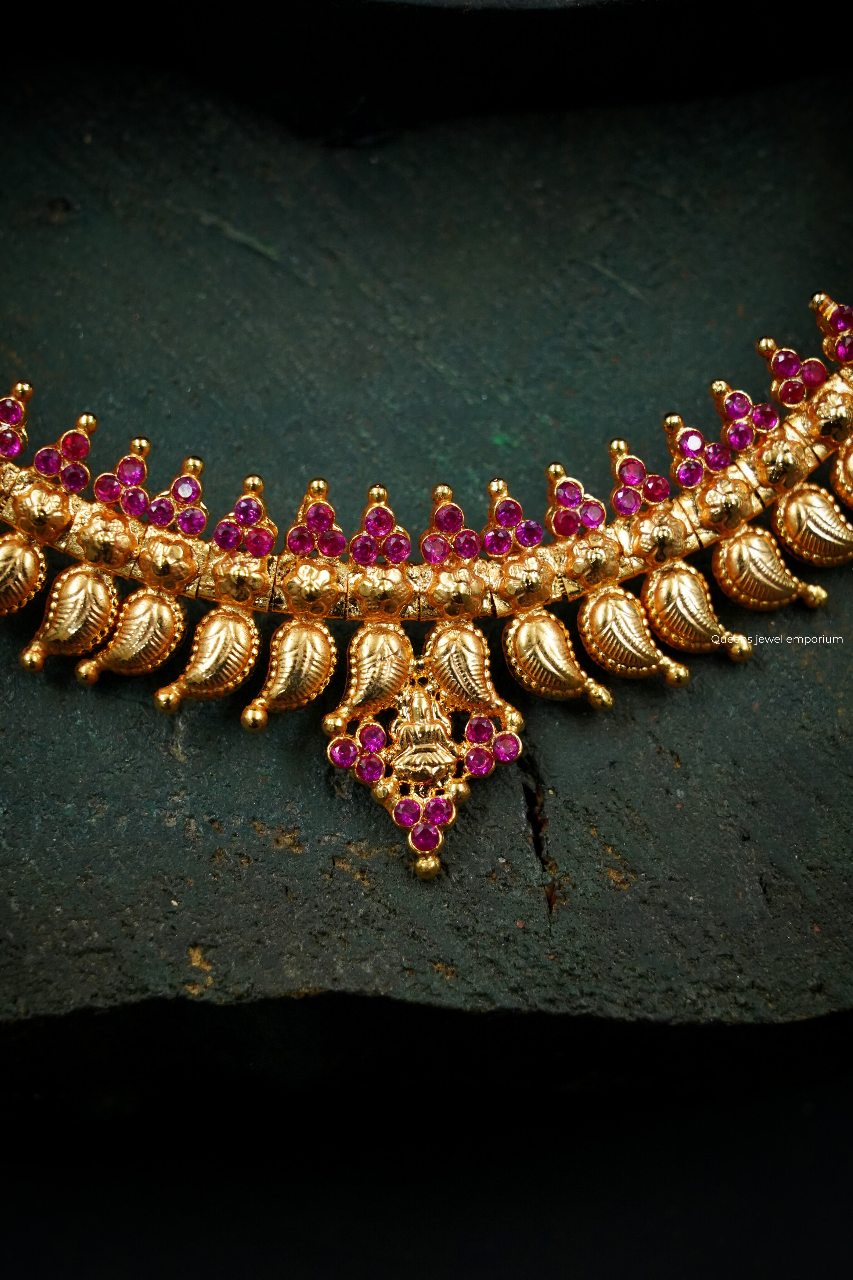 Classic Mango Necklace