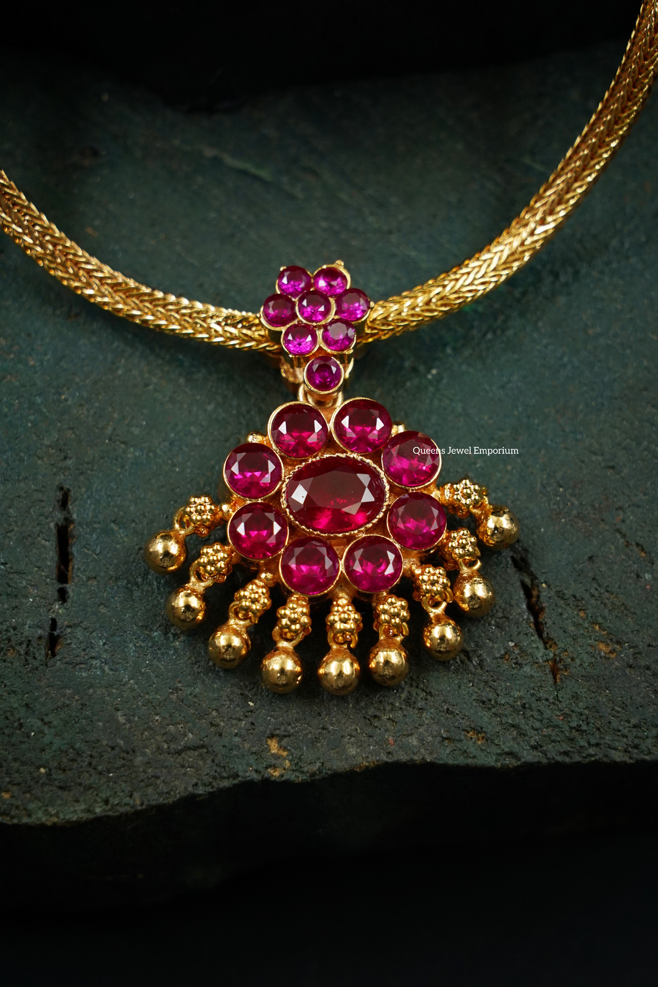 Vani Rani Doubleside Pathakam Adigai