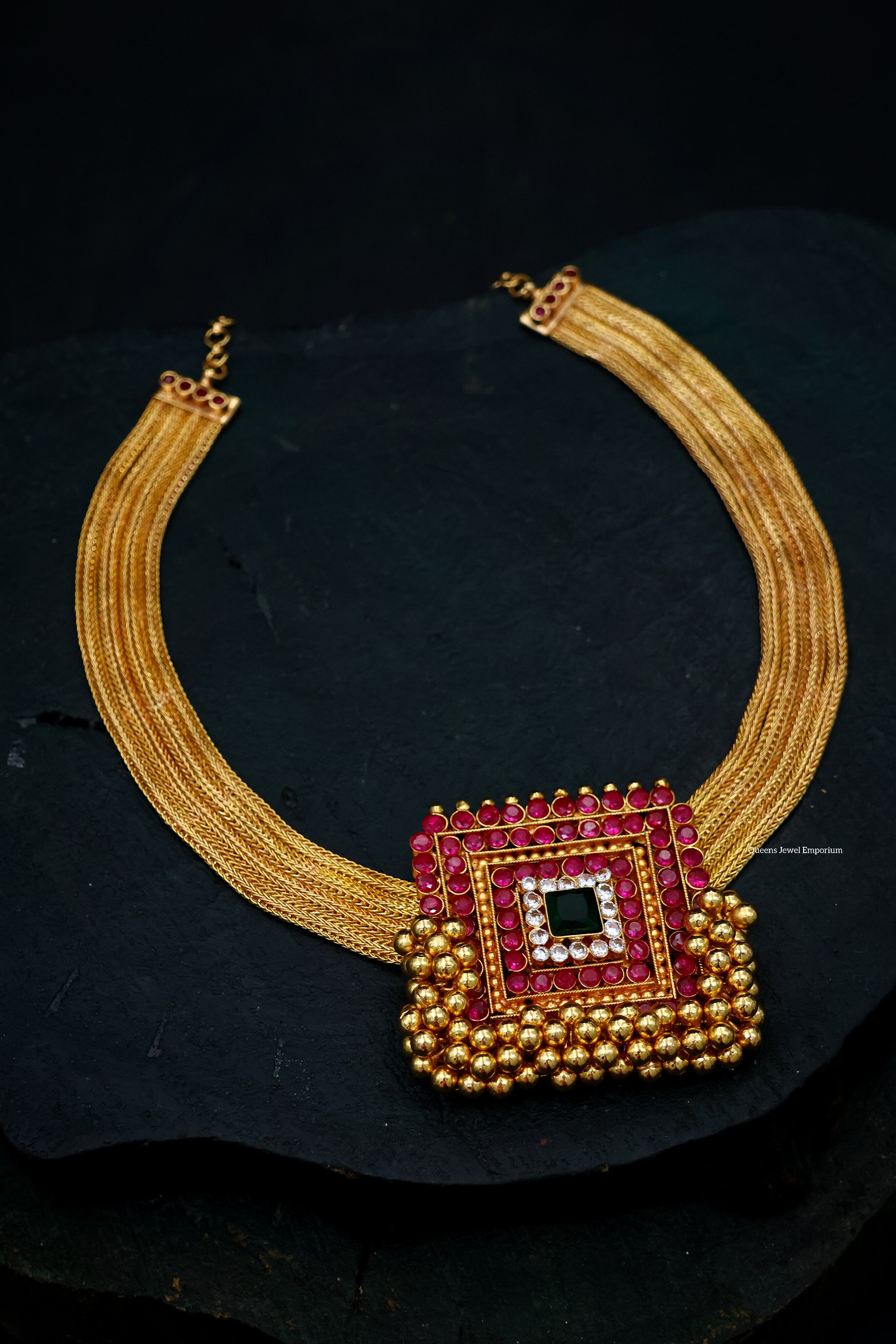 Kanchanaburi Pattai Kodi Necklace