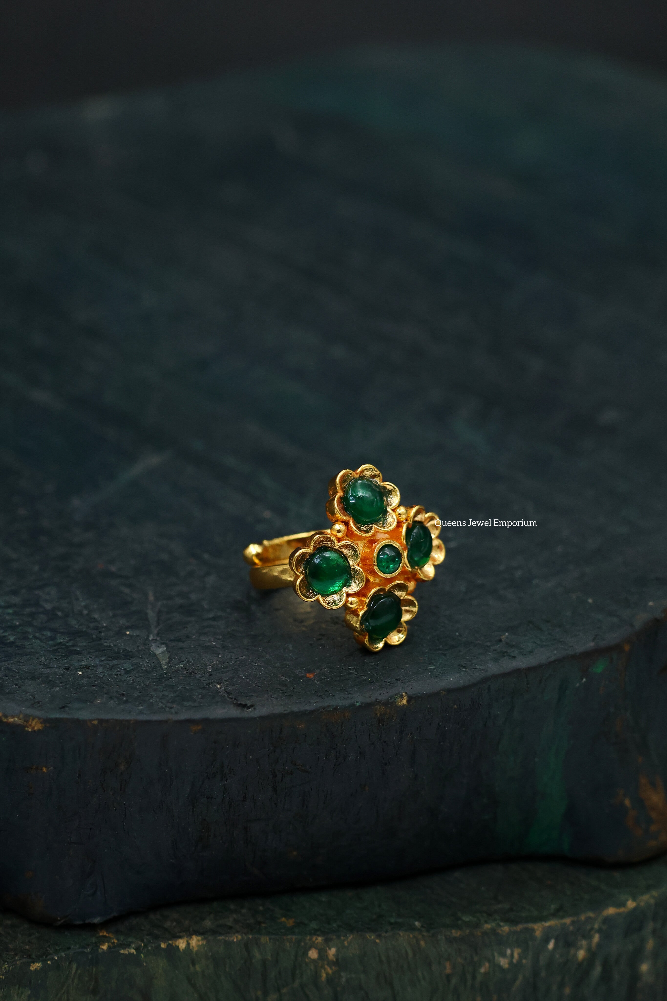 Malar Finger Ring - Green